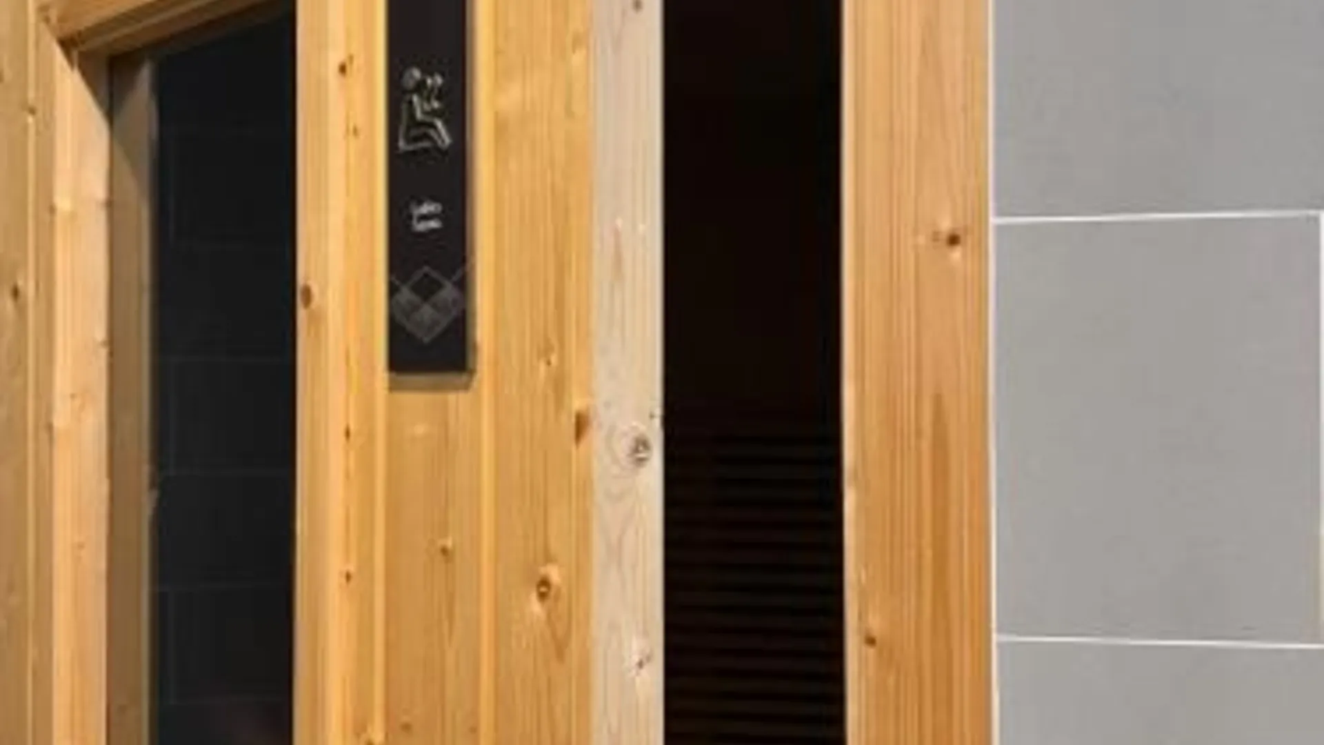 이포 Sunway Onsen 4-6pax 2성급 싱글룸 레스토랑