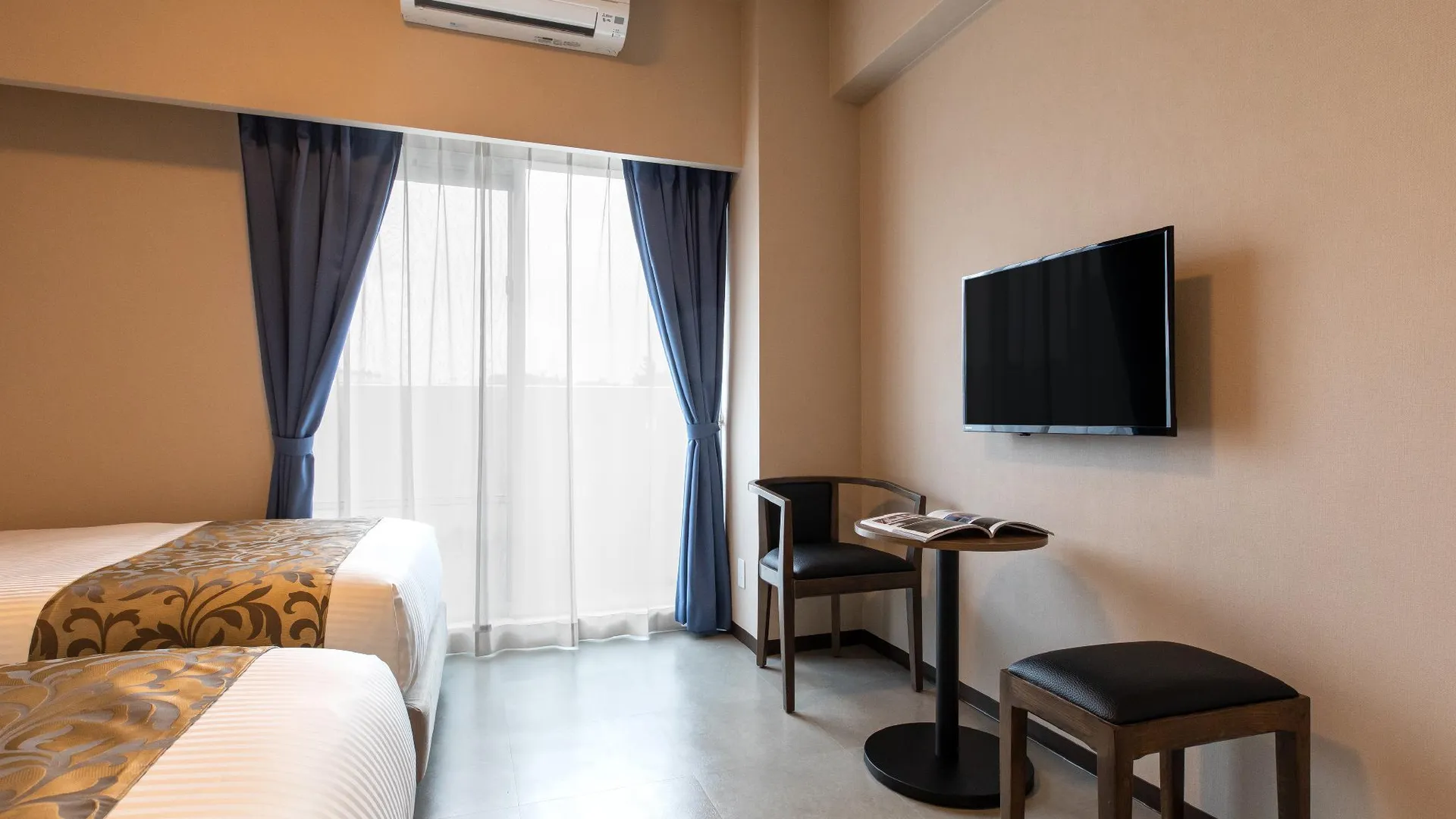 오키나와 본섬 미스터 긴조 그랜드 블루 차탄 3성급 호텔 레스토랑