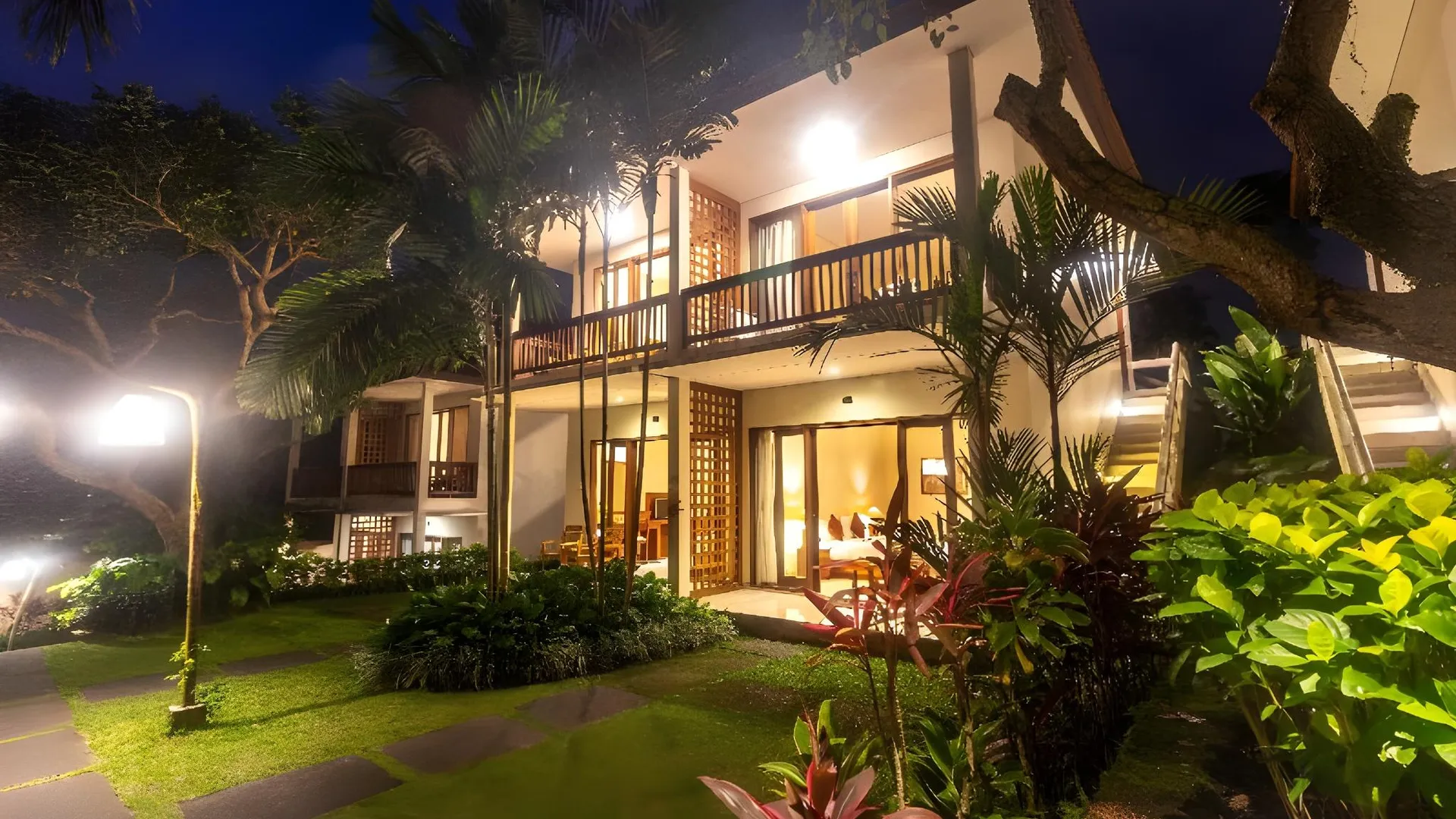 발리 퍼티위 비스마 우붓 3성급 호텔 외관