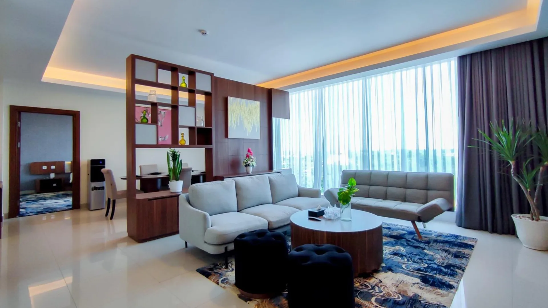 마카사르 UNHAS HOTEL & CONVENTION 4성급 호텔 스위트룸