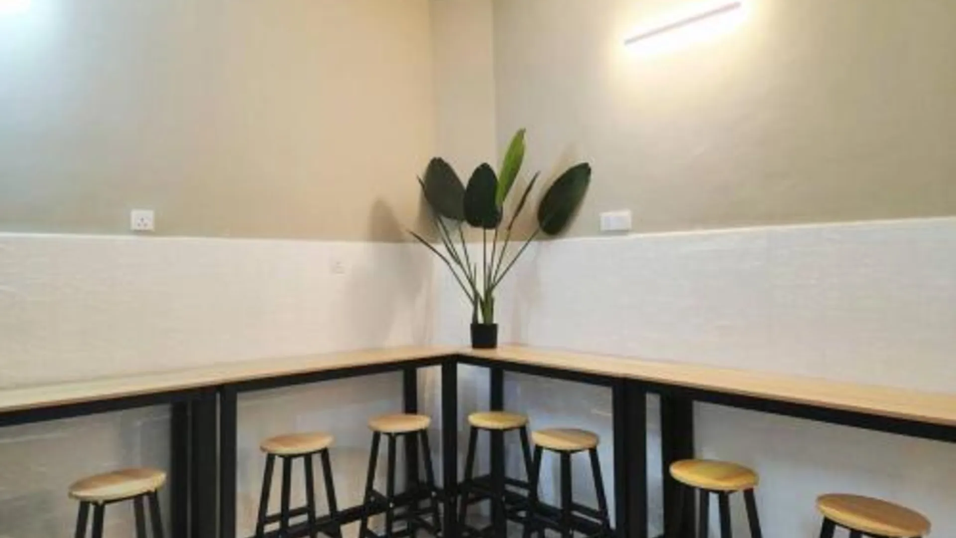 멩글렘부 멩글렘부의 프라이빗 하우스 (180m², 침실 4개, 프라이빗 욕실 3개) 3성급 게스트하우스 레스토랑