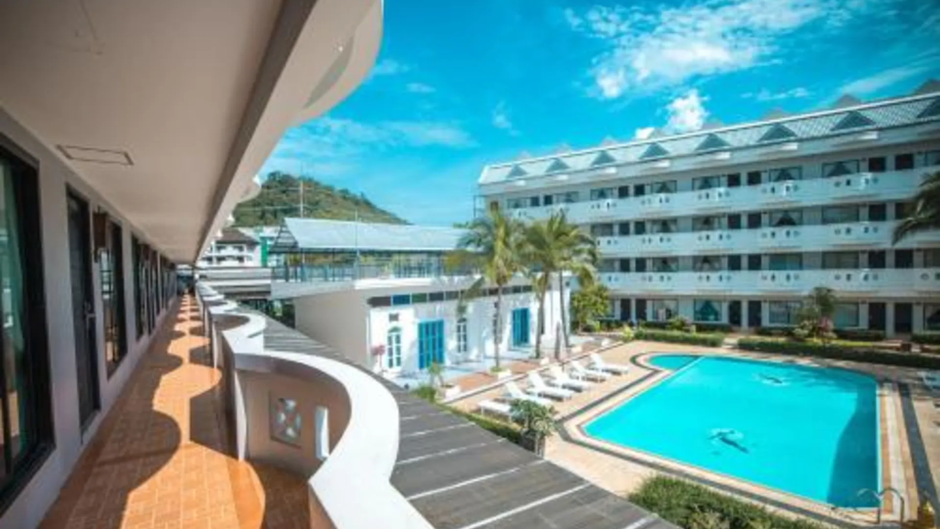 푸켓 블루 카리나 호텔 푸켓 3성급 호텔 외관