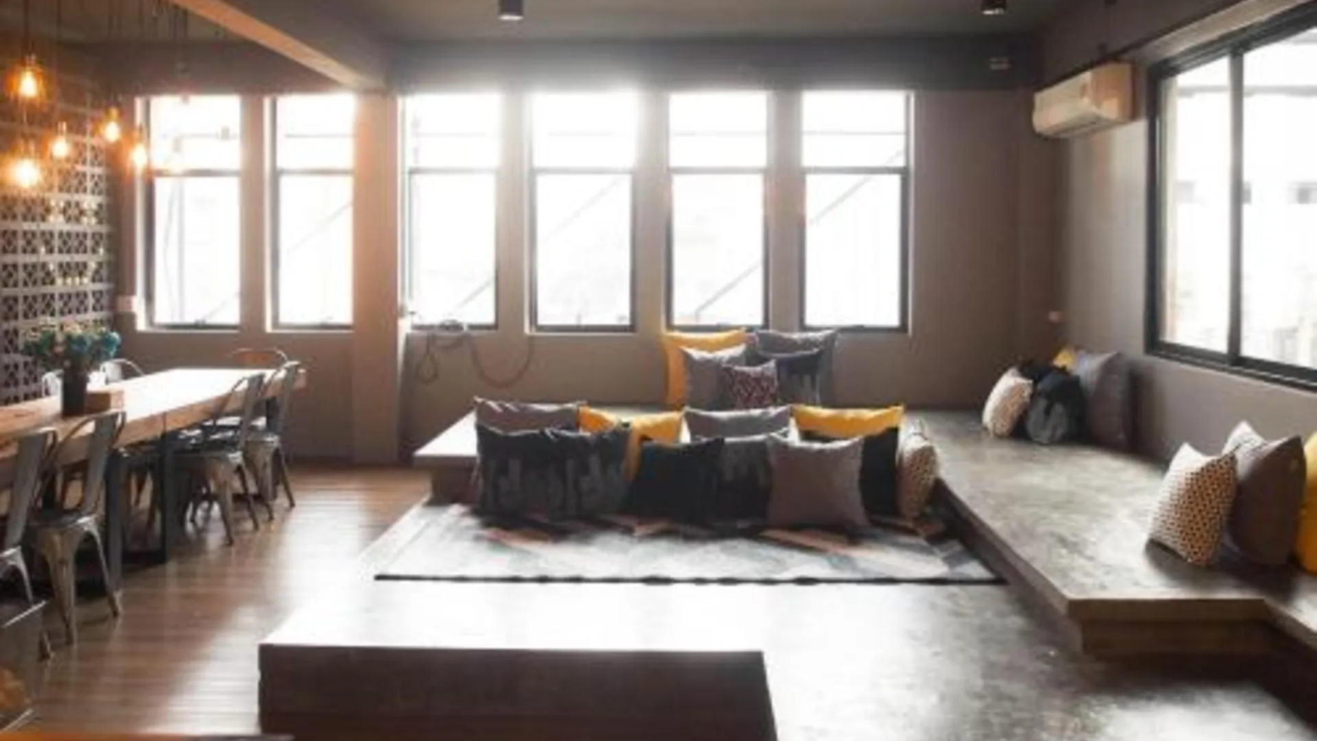 방콕 실롬 스페이스 호스텔 2성급 호텔 로비