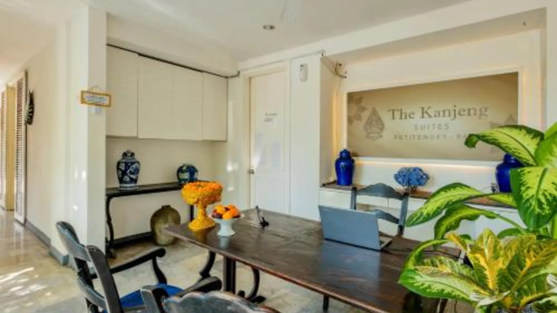 발리 더 칸젱 스위트 페티텐겟 4성급 게스트하우스 레스토랑