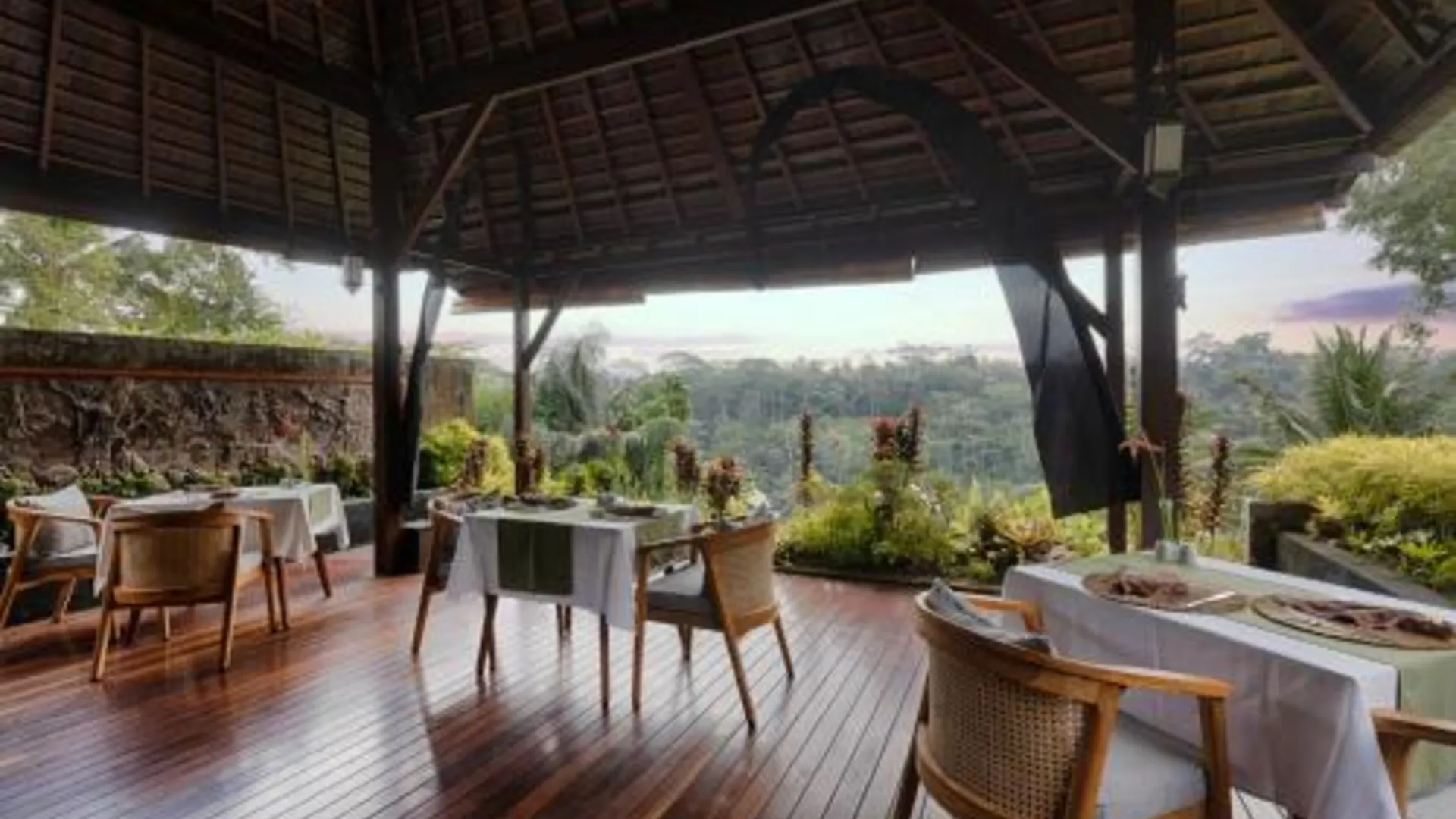 발리 블랙 페니 빌라 우붓 4성급 호텔 레스토랑