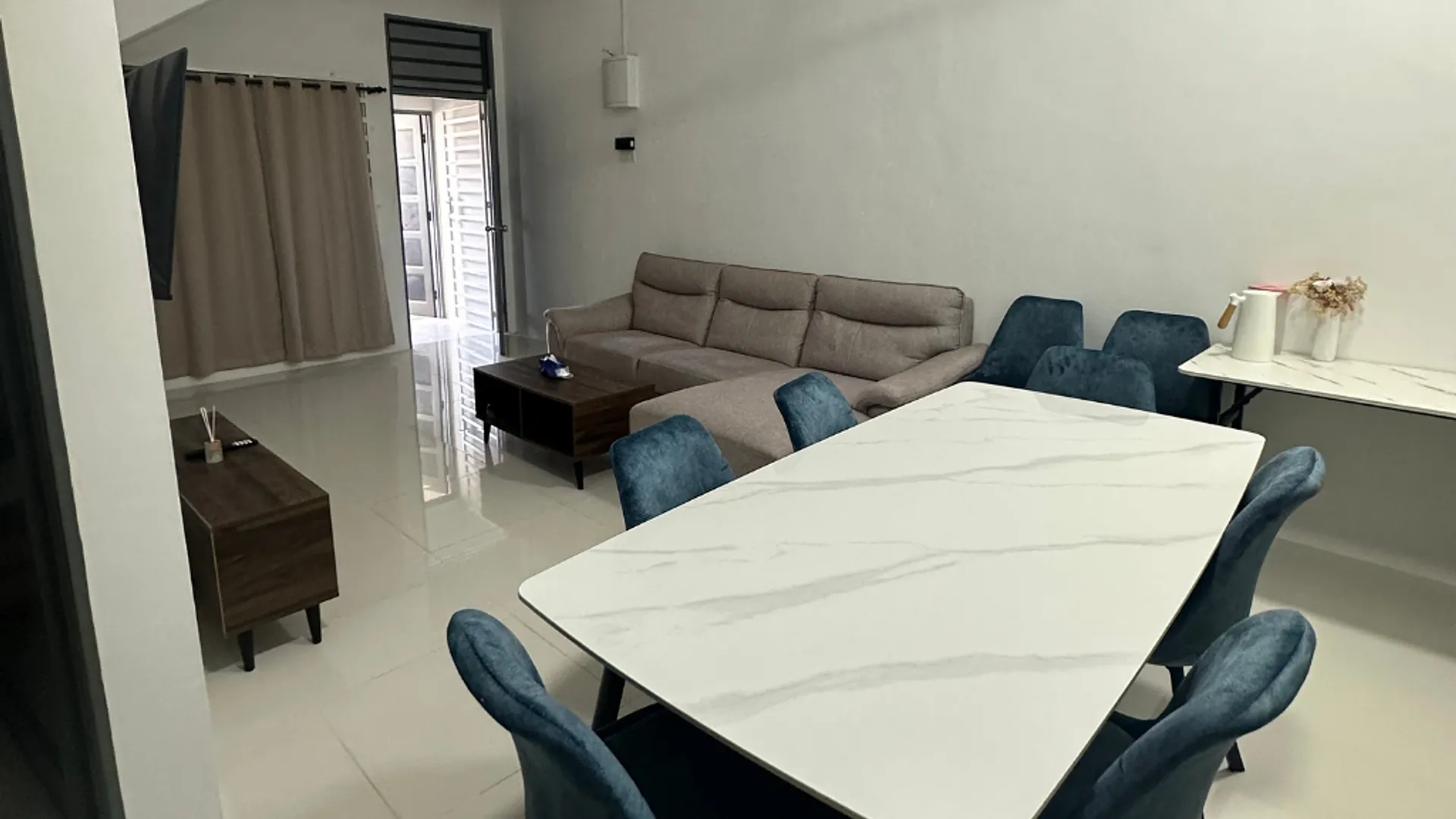 쿠알라테렝가누 세베랑 타키르 / 공항의 프라이빗 하우스 (m², 침실 4개, 프라이빗 욕실 4개) 1성급 싱글룸 스위트룸