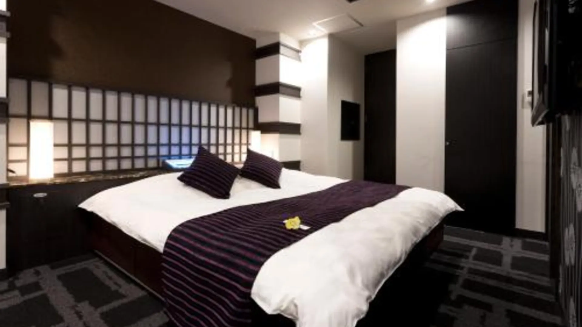 교토 もしもしピエロ NEO 京都店 1성급 호텔 객실