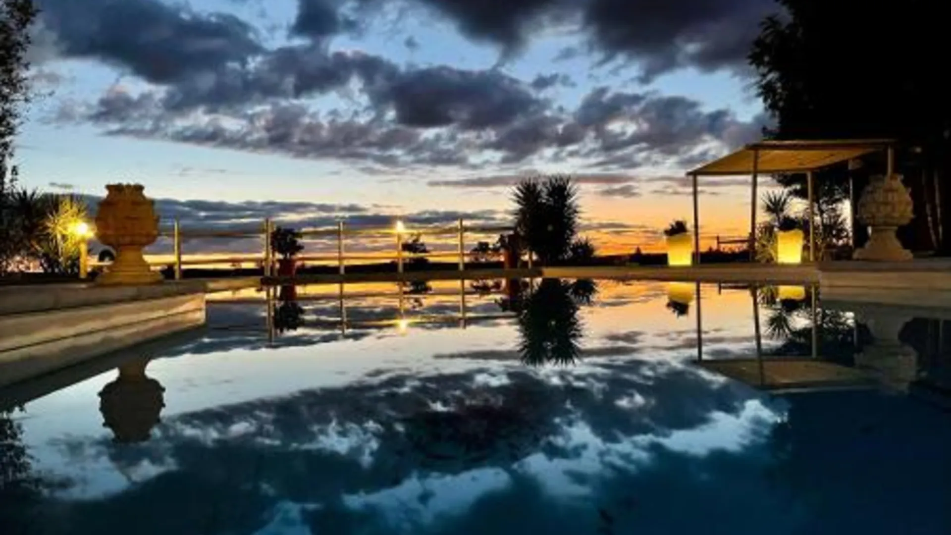 알주스트렐 Monte dos Poços 호텔 전망