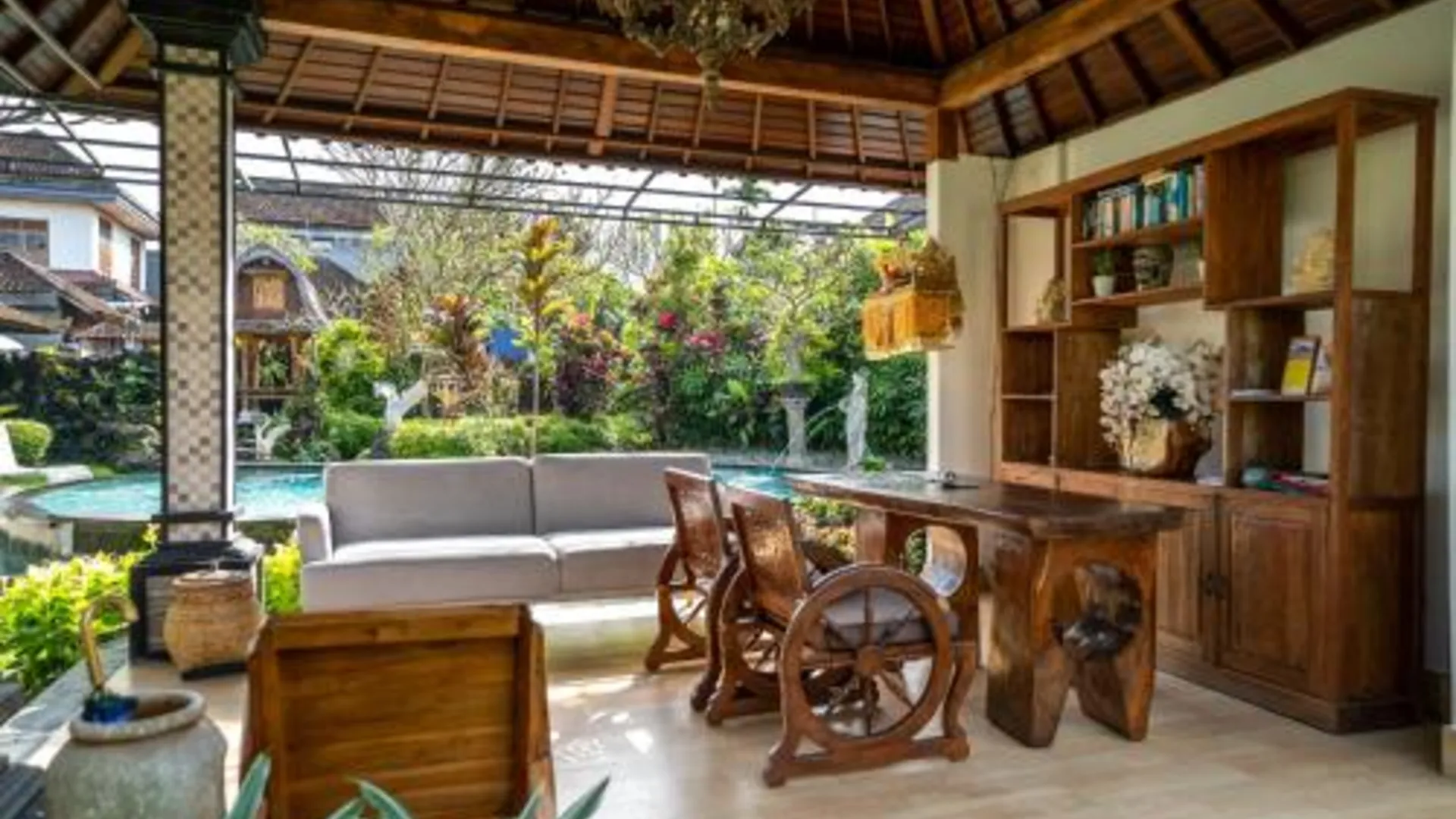 발리 차풍 코티지 2성급 호텔 로비