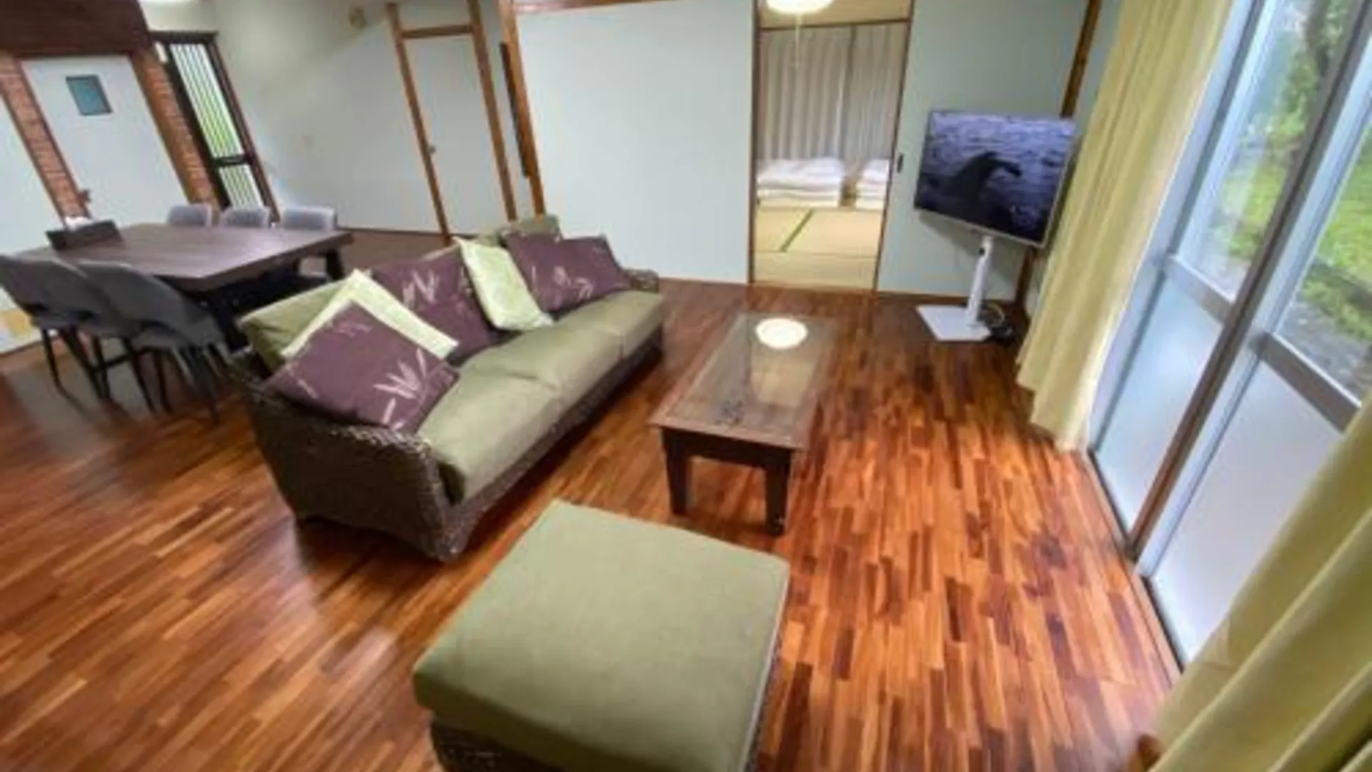 오키나와 본섬 FTH SKY with Large Garden 5 Minutes Walk to Beach 3성급 게스트하우스 스위트룸