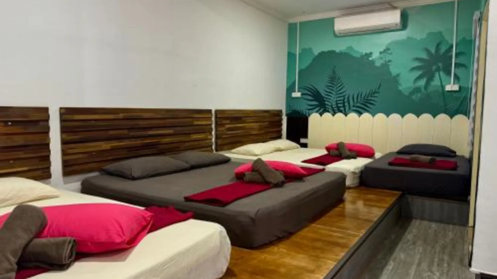 말라카 말라카 시내의 프라이빗 하우스 (9147m², 침실 6개, 프라이빗 욕실 7개) 3성급 게스트하우스 스위트룸