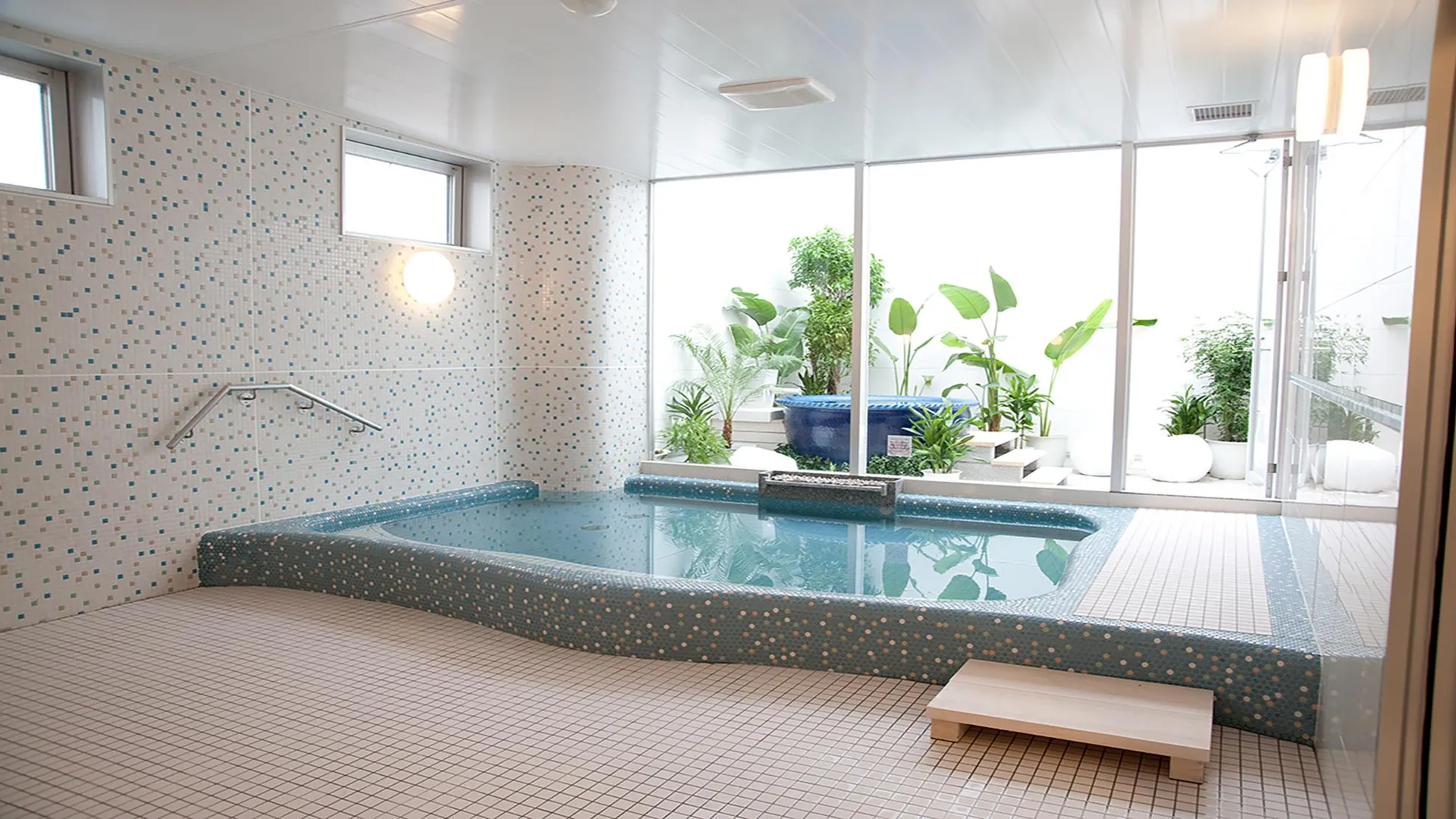 후쿠오카 QuintessaHotel Fukuokawatanabedouri Comic&Books 5성급 호텔 수영장