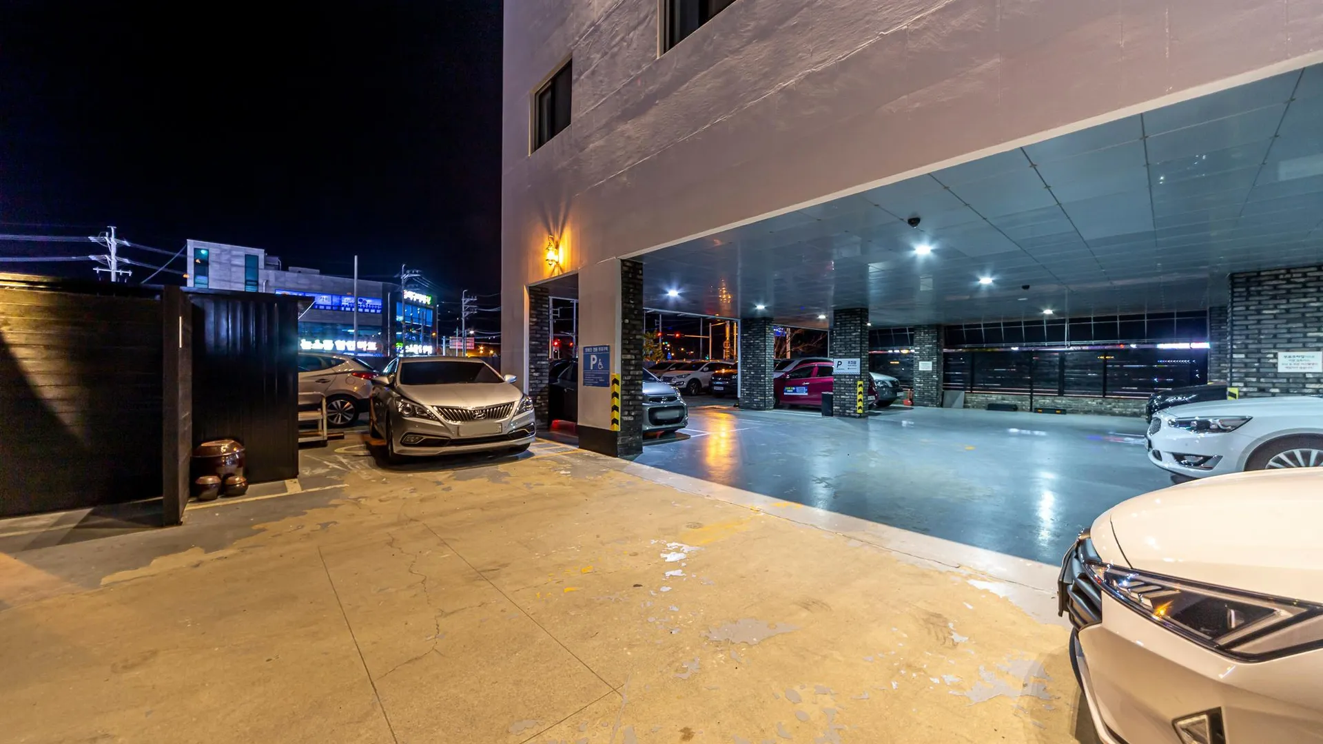 창원 창원 진해 솜 호텔 외관