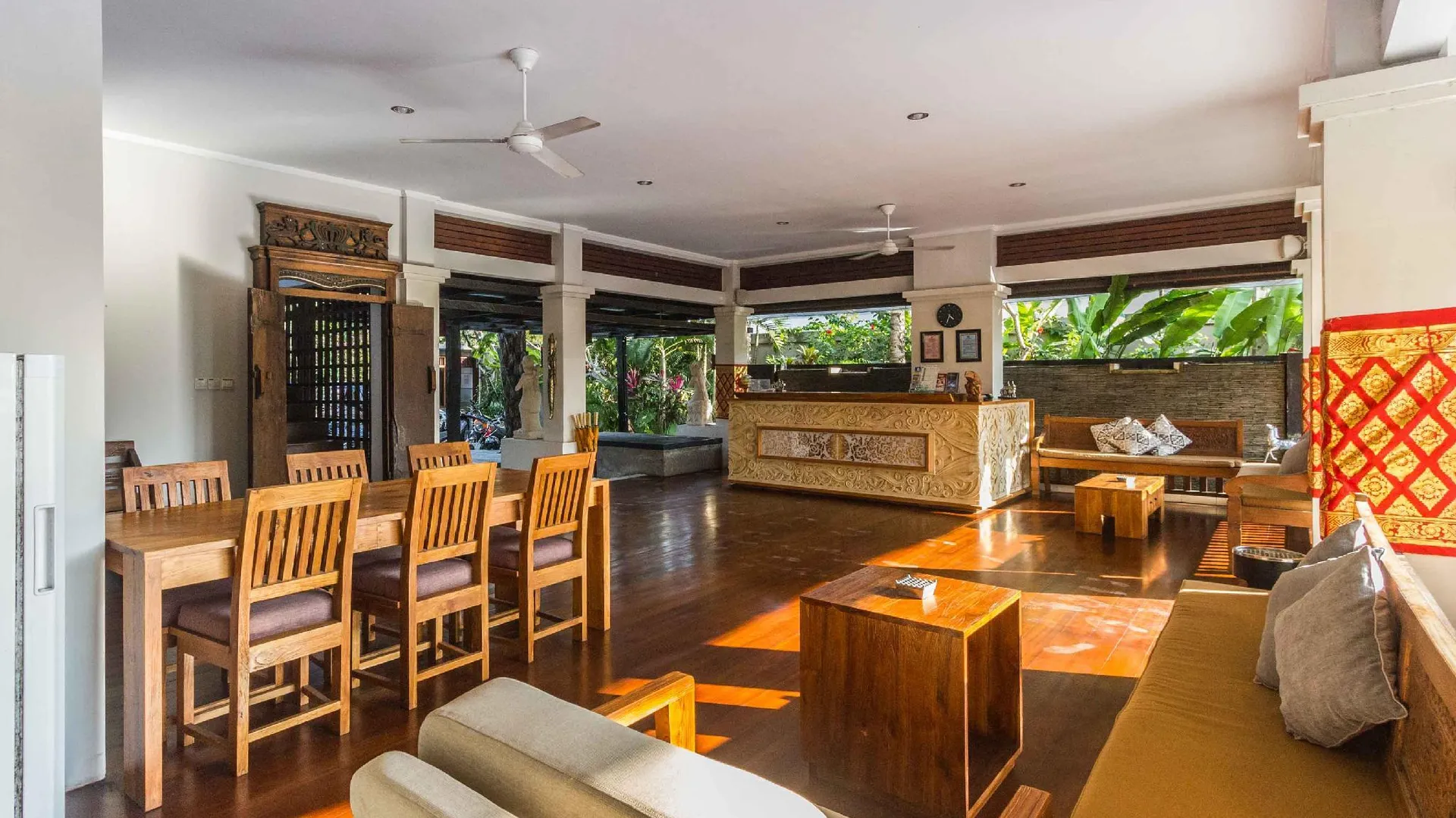 발리 자부 창구 비치 빌라 3성급 호텔 레스토랑