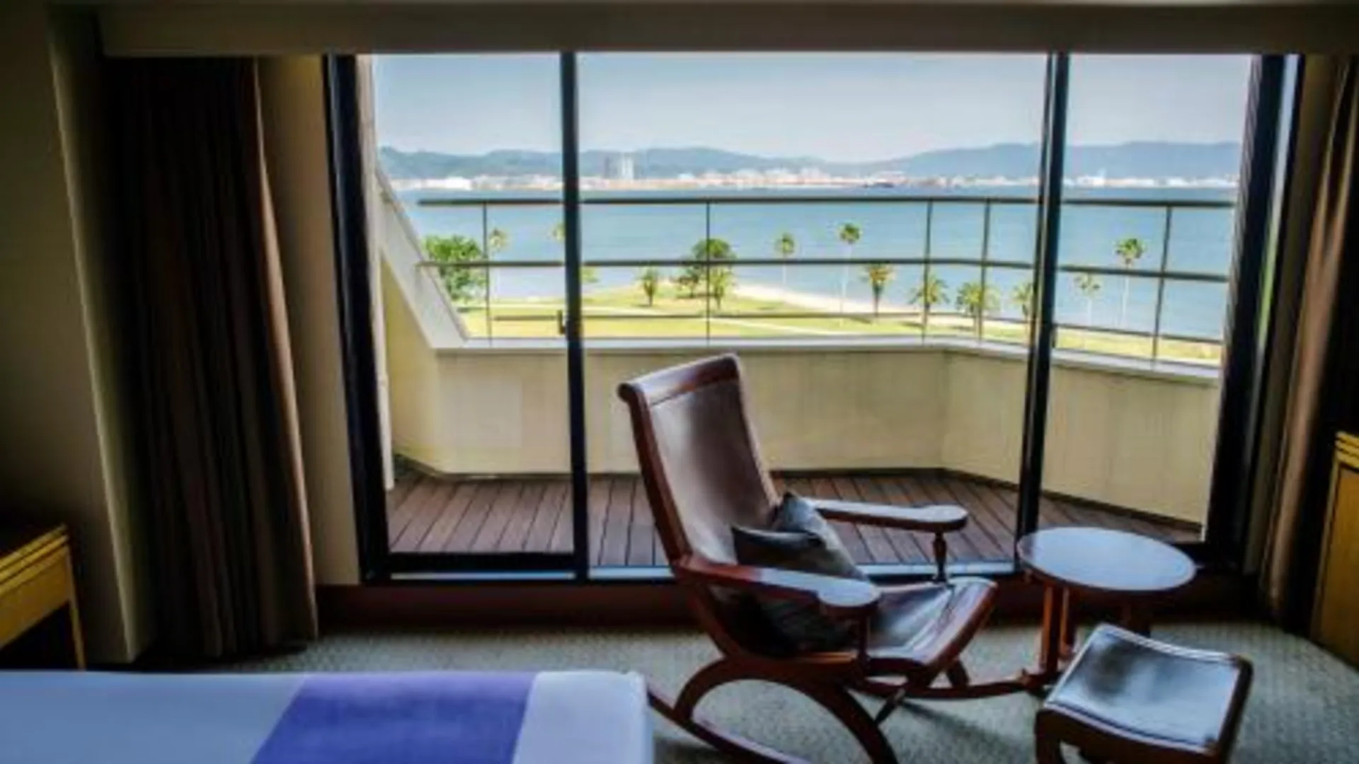 후쿠오카 더 루이간스 스파 앤 리조트 5성급 호텔 외관