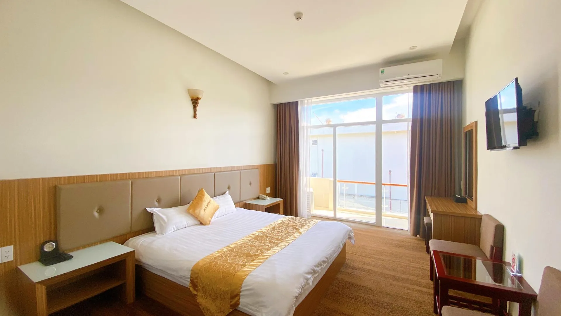 다낭 레드 팰리스 호텔 2성급 호텔 스위트룸