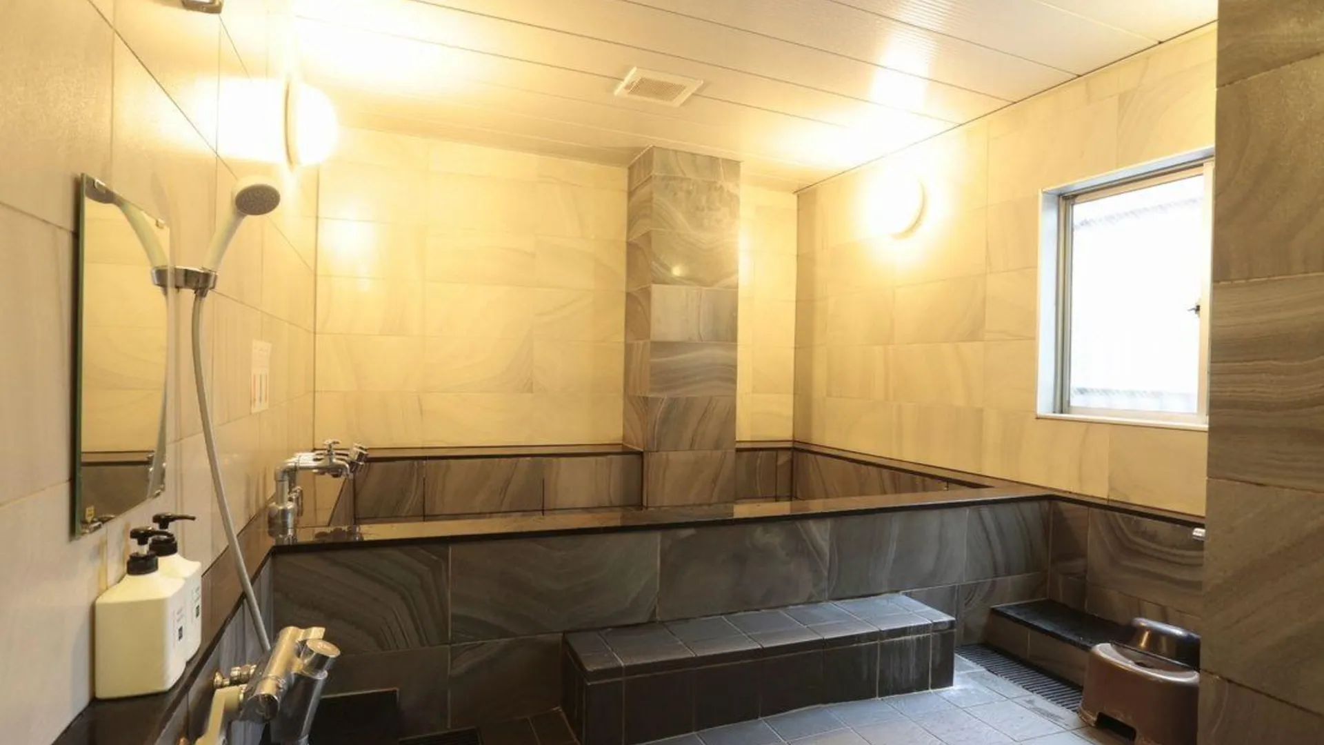 오사카 호텔 선플라자2 아넥스 2성급 호텔 스위트룸