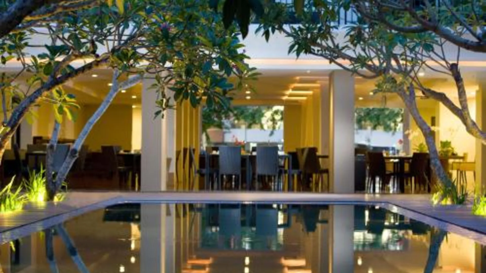 발리 호텔 산티카 쿠타 발리 3성급 호텔 스위트룸