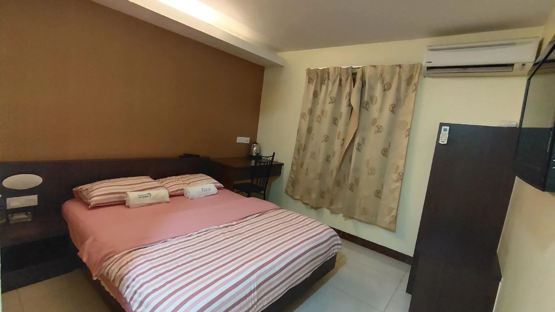 세리 만중 세리 만중의 아파트먼트 (500m², 침실 1개, 프라이빗 욕실 1개) 2성급 싱글룸 스위트룸