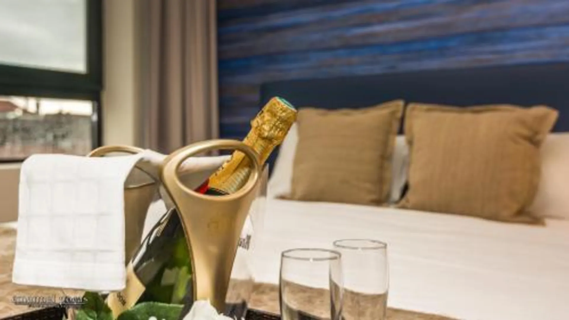 포르투 인아파트먼트 - 파소스 마누엘 3성급 게스트하우스 수영장