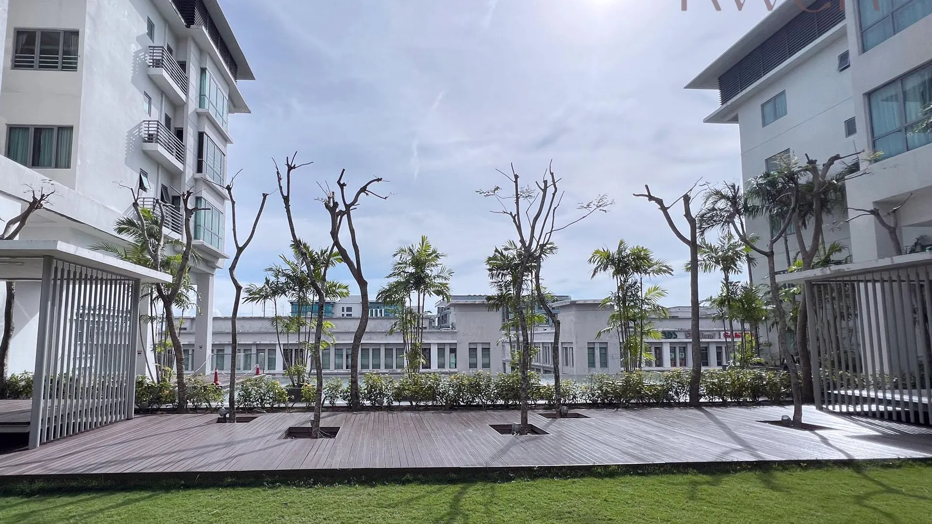 코타키나발루 탄중 아루의 아파트먼트 (91m², 침실 2개, 프라이빗 욕실 2개) 4성급 싱글룸 레스토랑