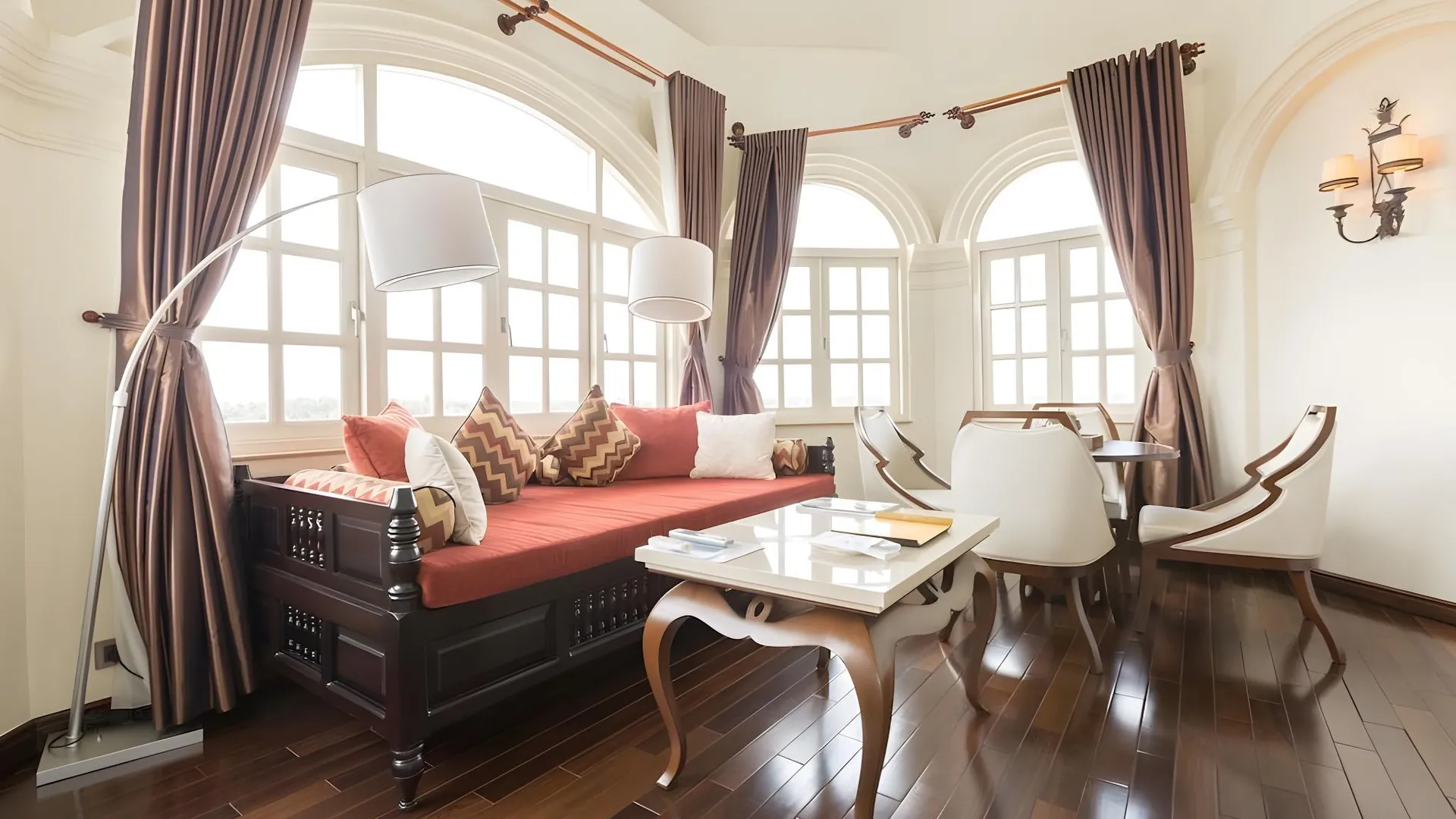 호치민 빌라 송 사이공 4성급 호텔 스위트룸