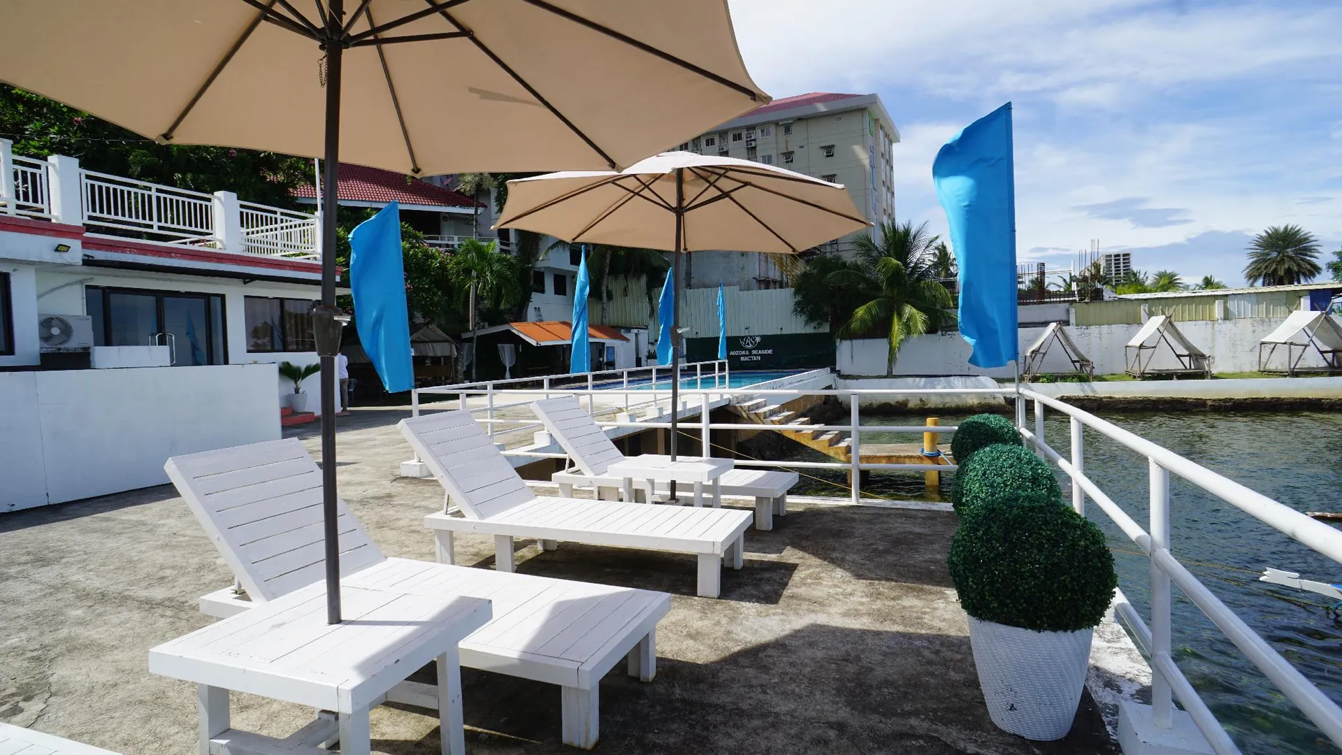 세부 아오조라 씨사이드 막탄 호텔 외관