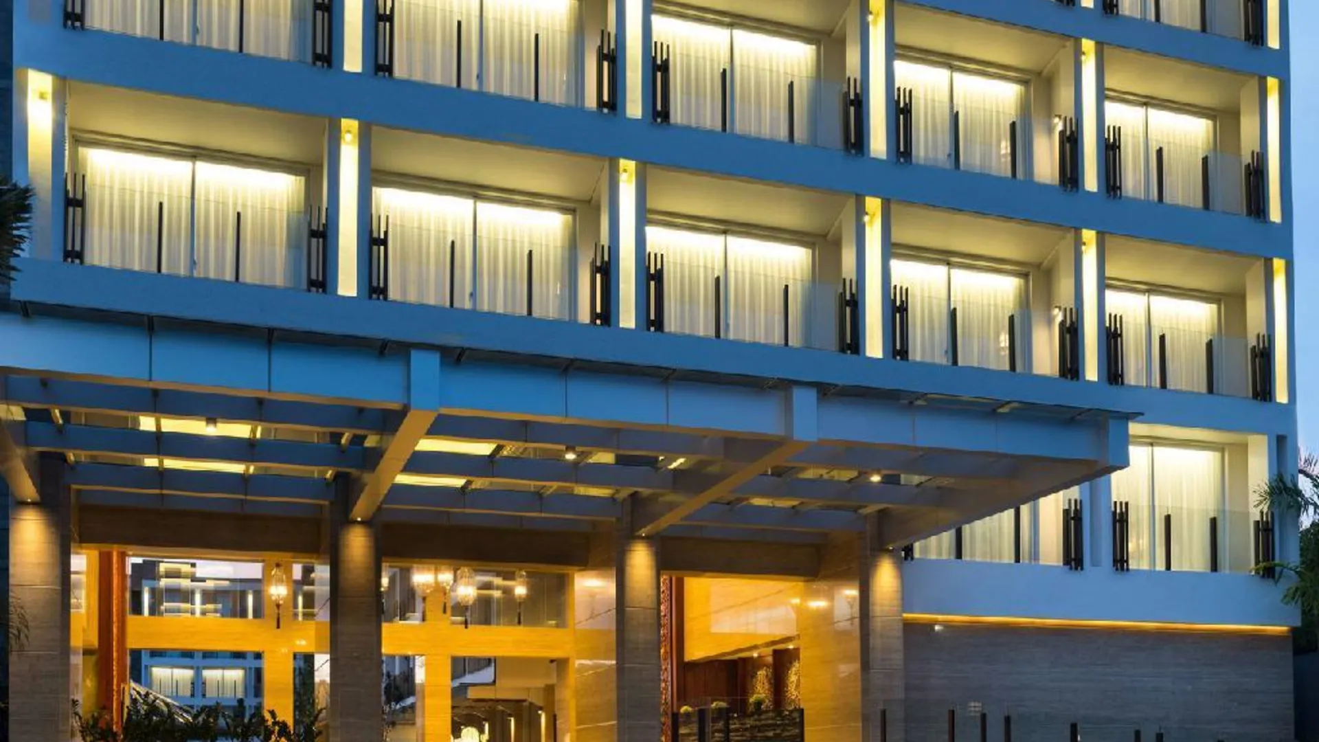 발리 페어필드 바이 메리어트 발리 르기안 4성급 호텔 외관