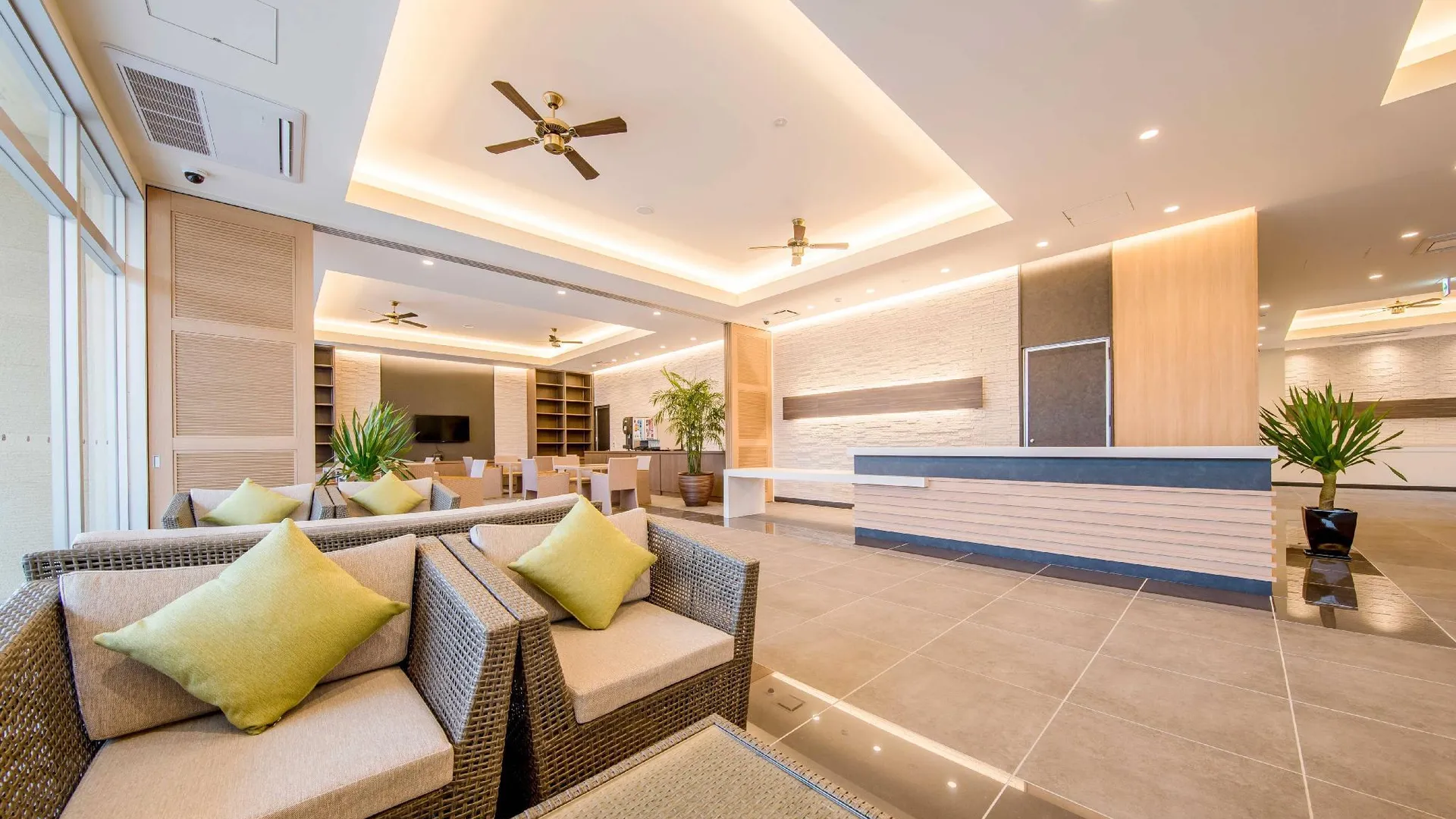 오키나와 본섬 리에타 나카야마 1성급 호텔 로비