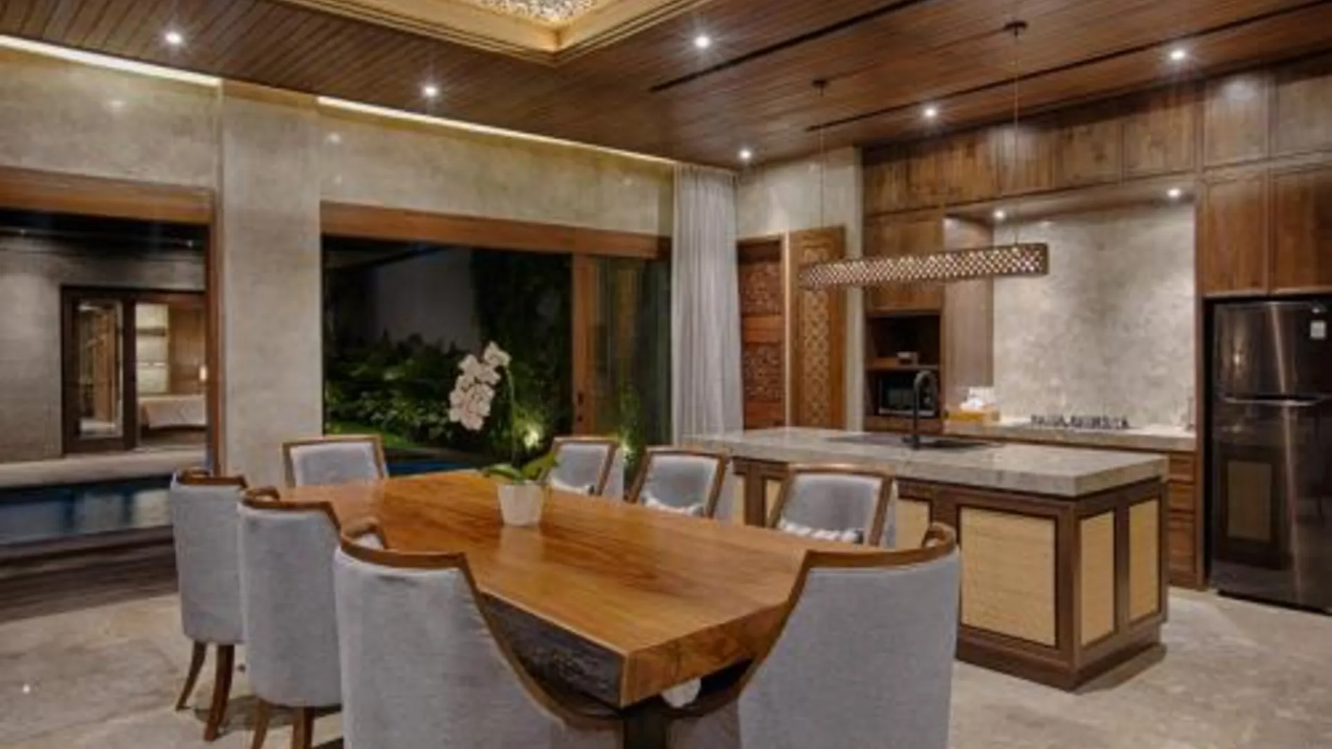 발리 타만 다르마왕사 스위트 4성급 호텔 레스토랑