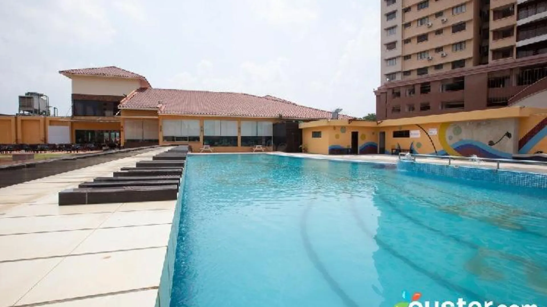 말라카 알러 가자의 아파트먼트 (130m², 침실 3개, 프라이빗 욕실 2개) 4성급 싱글룸 로비