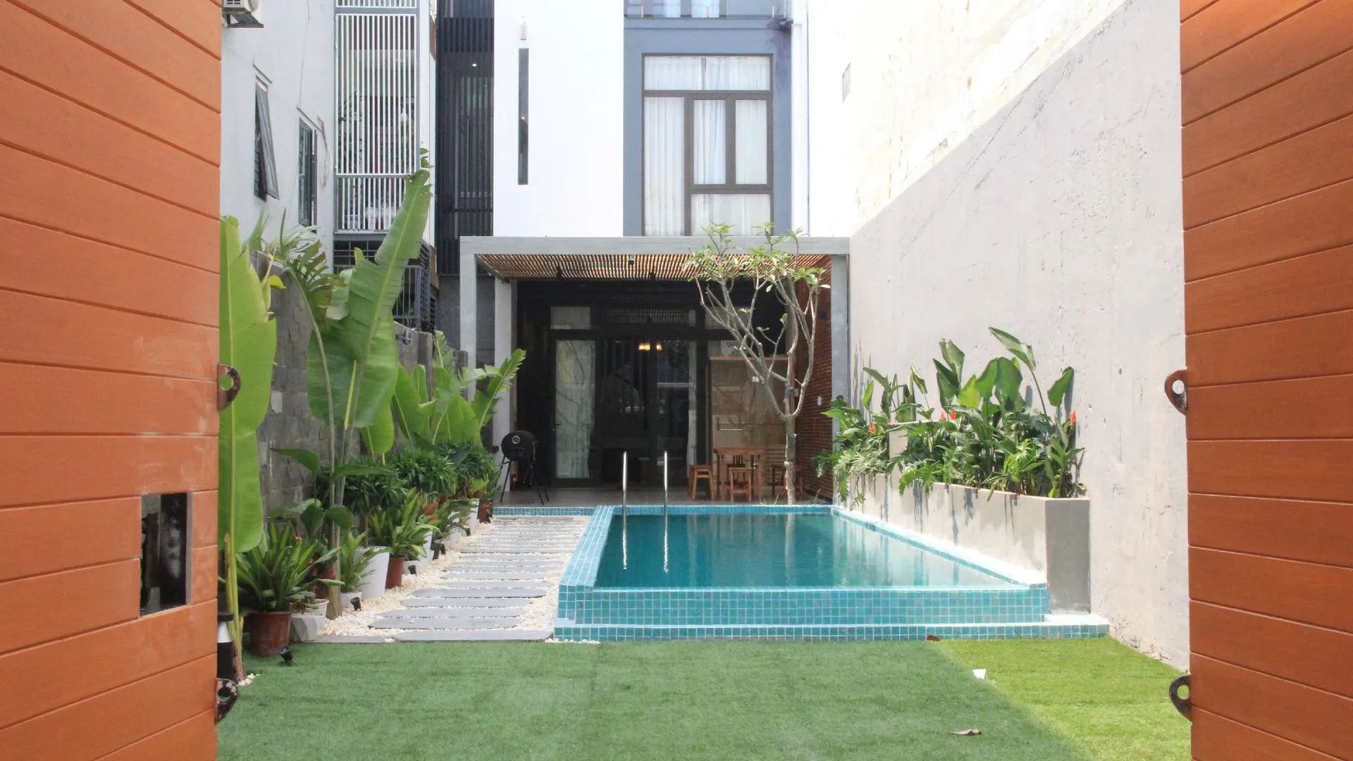 다낭 프억 미의 빌라 (500m², 침실 6개, 프라이빗 욕실 7개) 3성급 싱글룸 수영장