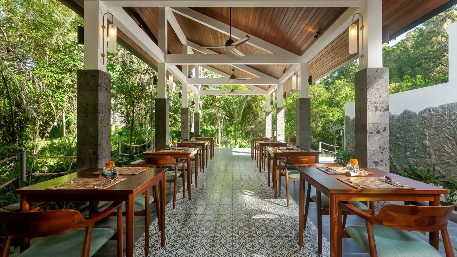 발리 디 앰벵안 빌라 우붓 바이 제뉴인호스트 호텔 로비