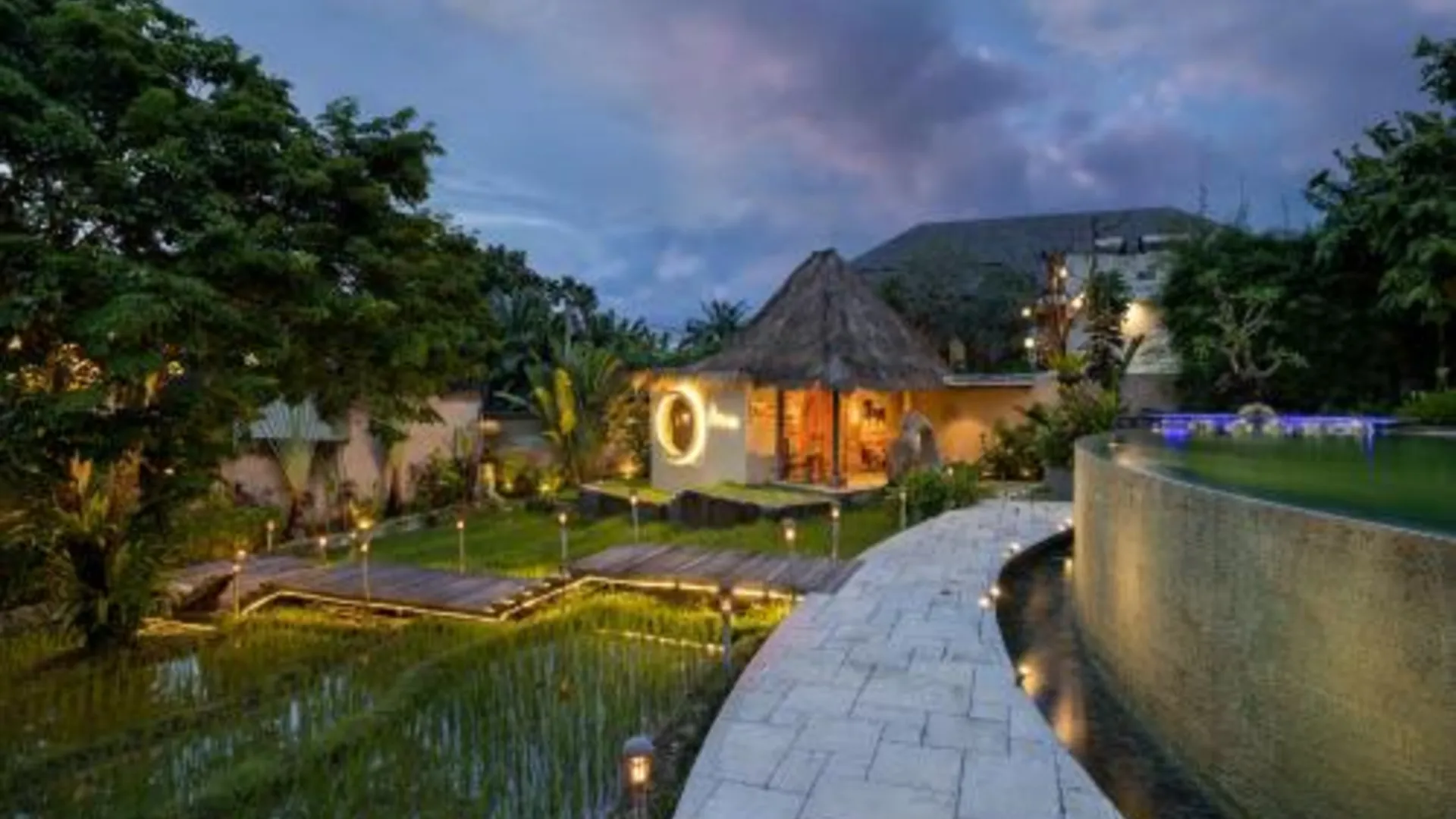 발리 랄라사 빌라 4성급 호텔 레스토랑