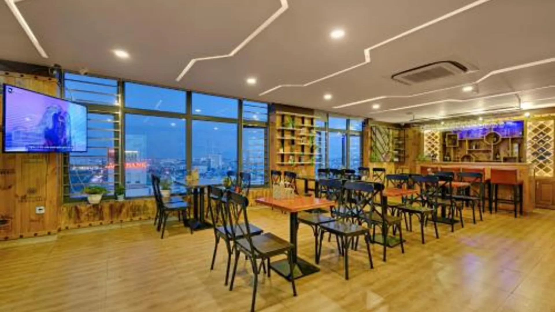 다낭 라벤더 리버사이드 호텔 4성급 호텔 수영장