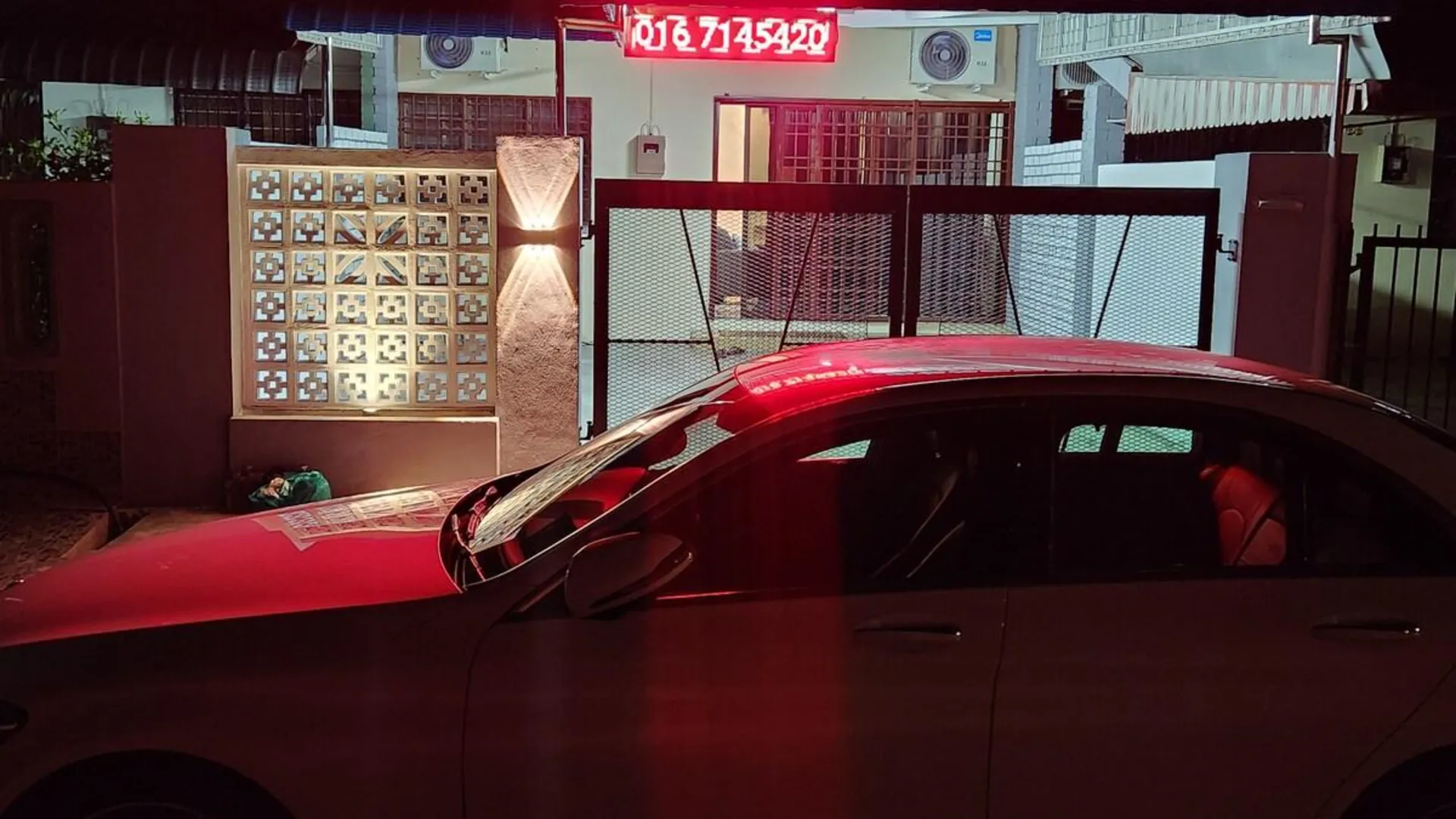 이포 캄풍 자와의 프라이빗 하우스 (100m², 침실 3개, 프라이빗 욕실 2개) 4성급 싱글룸 객실