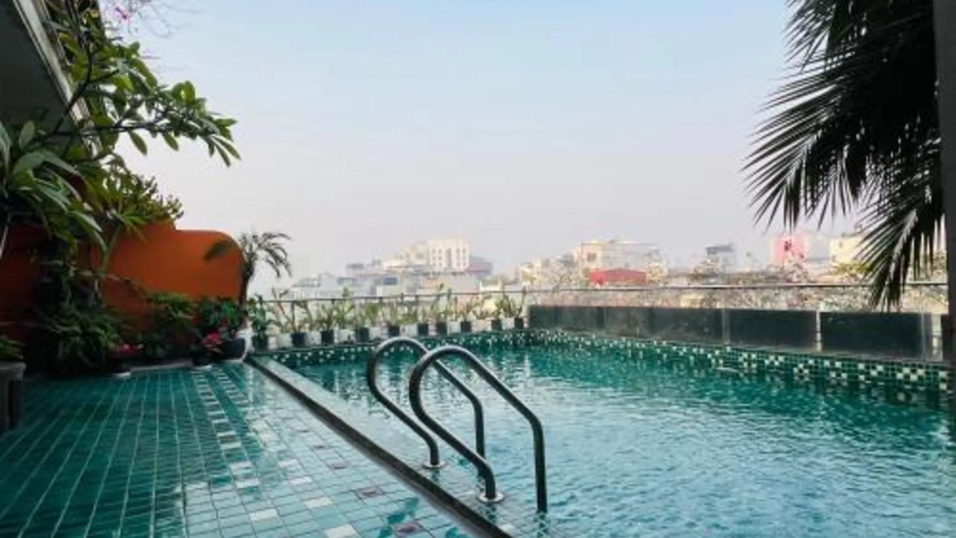 하노이 호텔 뒤 몽드 아트  3성급 호텔 외관