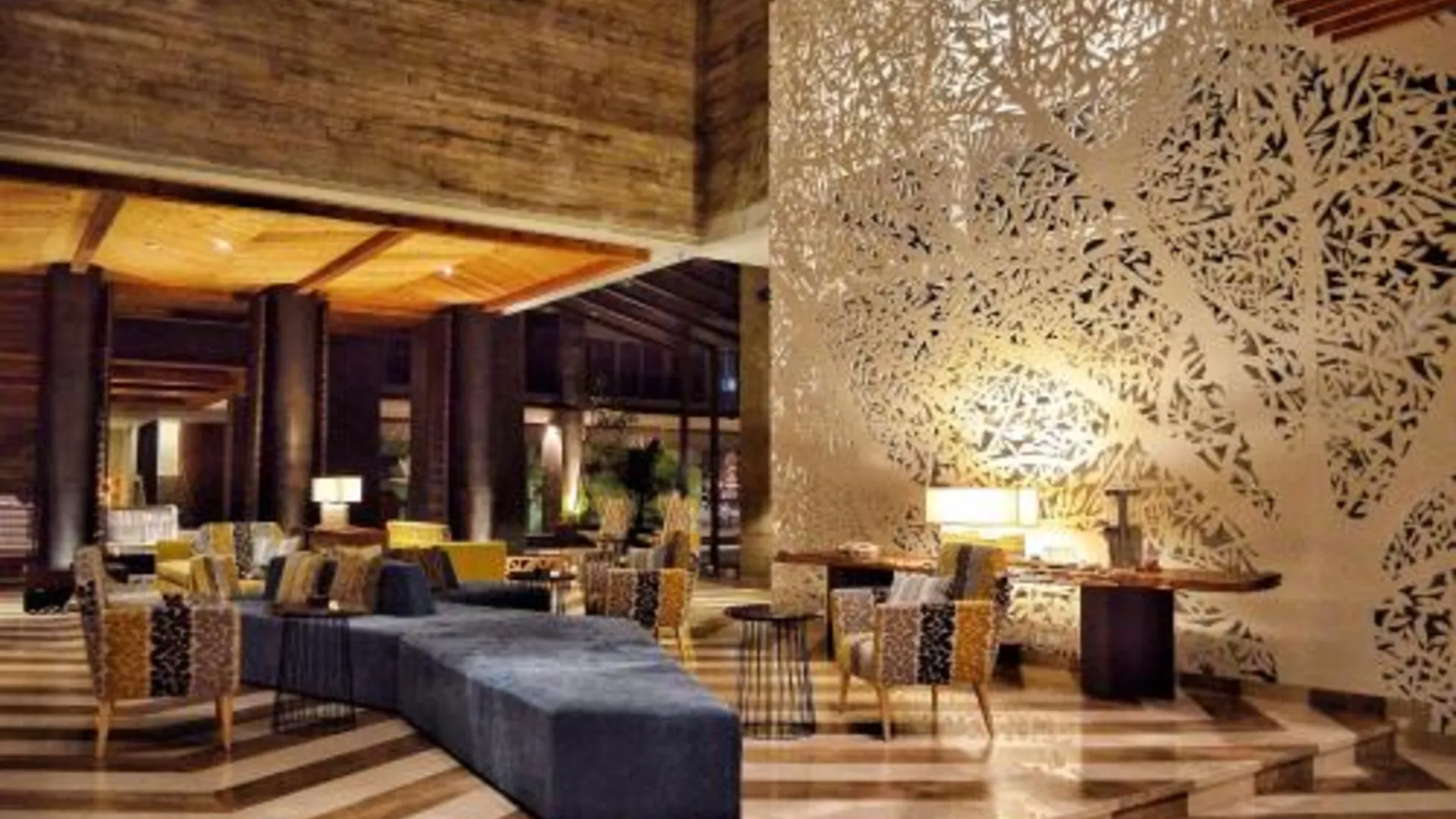 발리 TS 스위트 스미냑 5성급 호텔 수영장