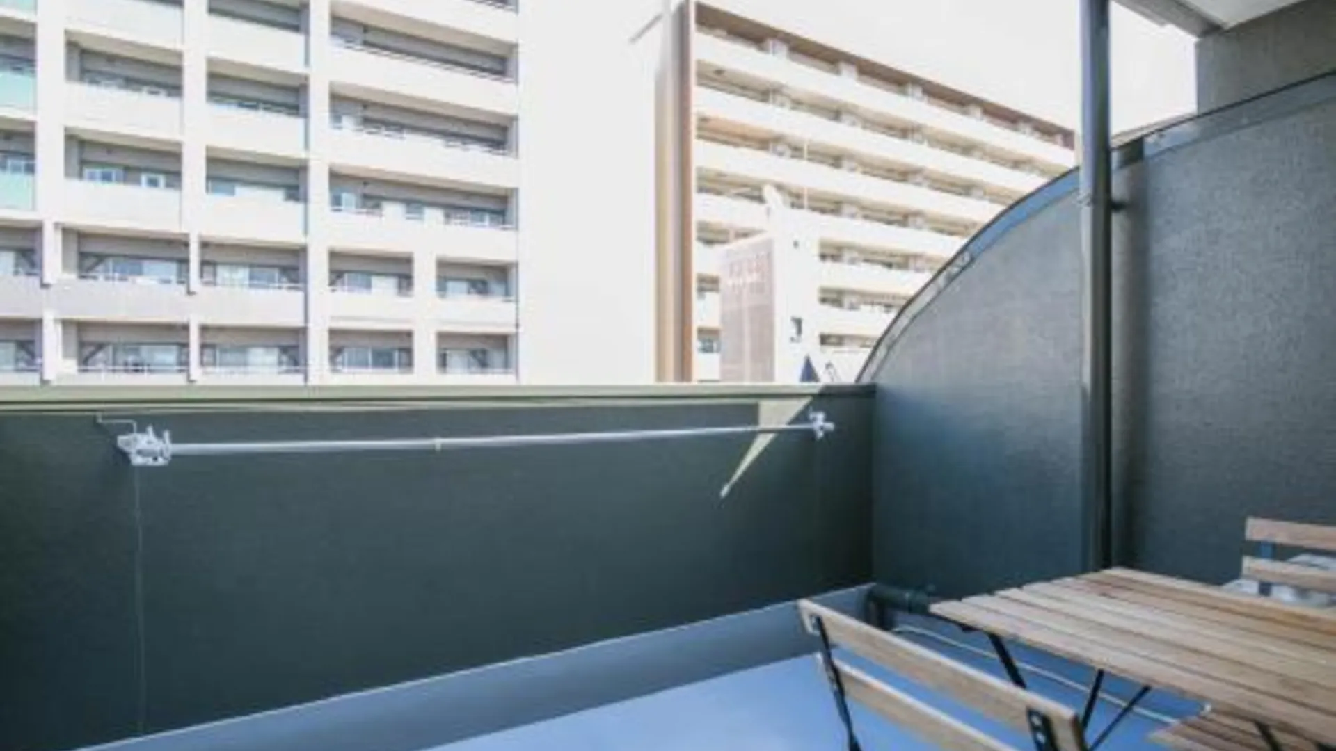 후쿠오카 윙스 하카타 3성급 게스트하우스 수영장