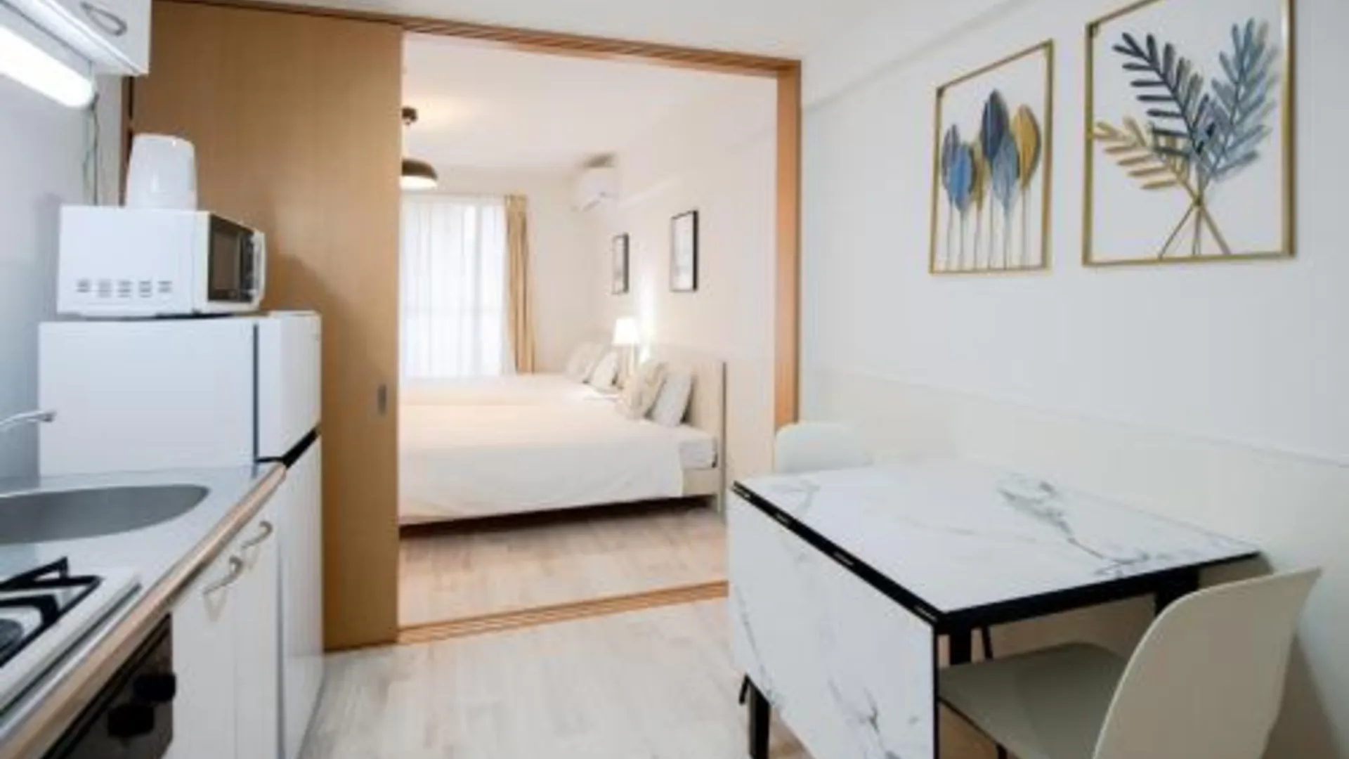 교토 미야비 3성급 호텔 로비