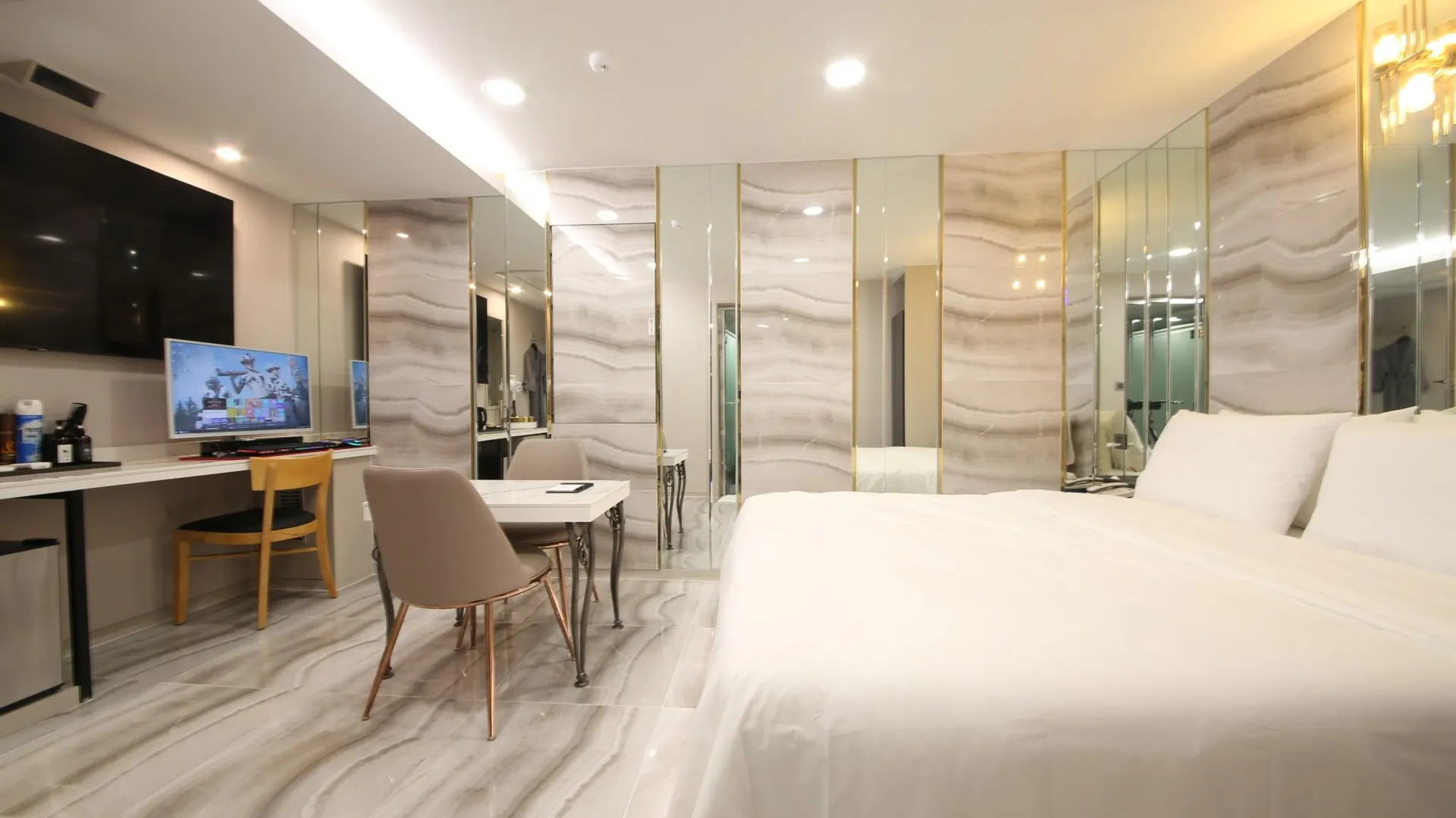 부산 YTT 호텔 서면 2성급 호텔 스위트룸