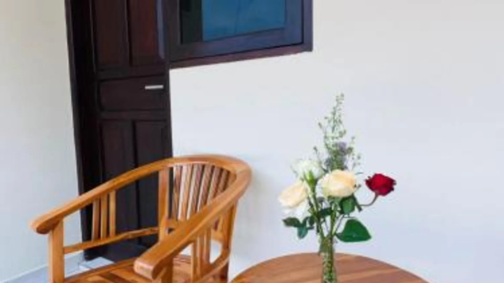 발리 Zigiz Lovina Hostel 호텔 외관