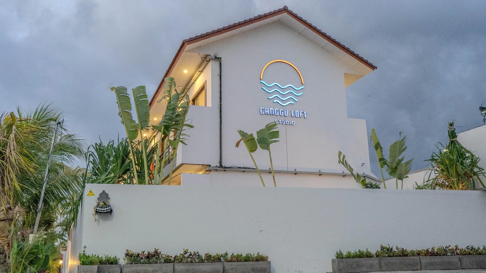 발리 창구 로프트 스튜디오 4성급 게스트하우스 레스토랑