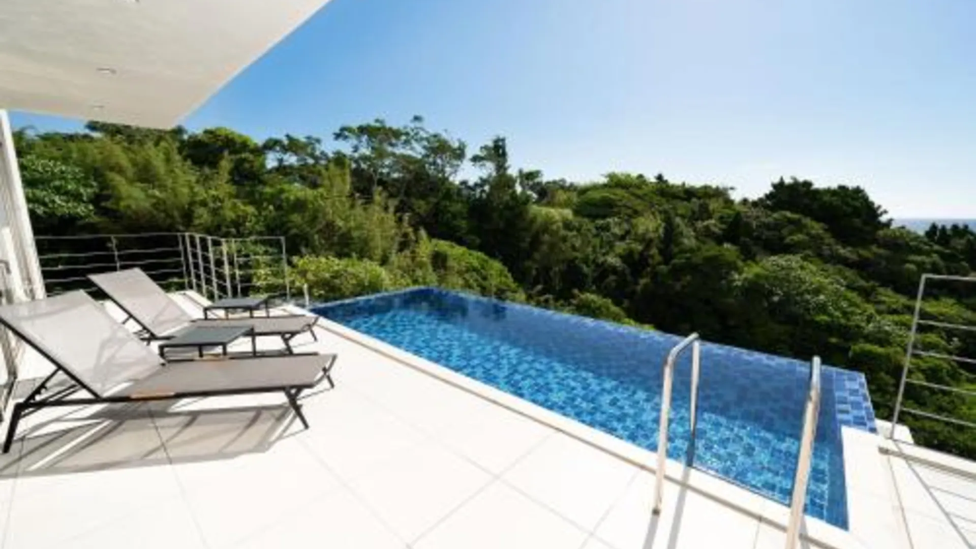 오키나와 본섬 블루 릴라 럭스 리조트 오키나와 4성급 호텔 스위트룸