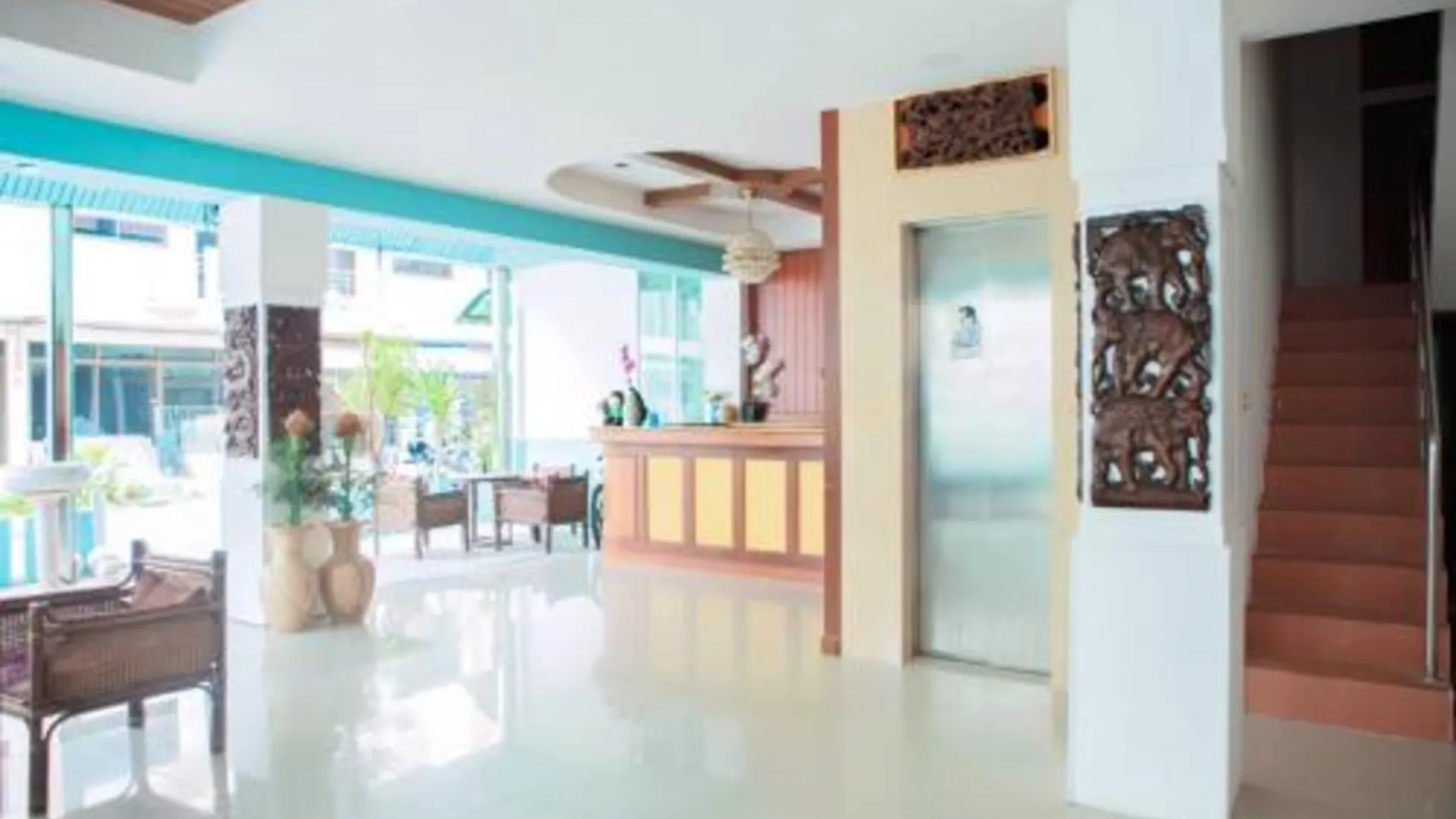 푸켓 애비스 하우스 호텔 2성급 호텔 로비