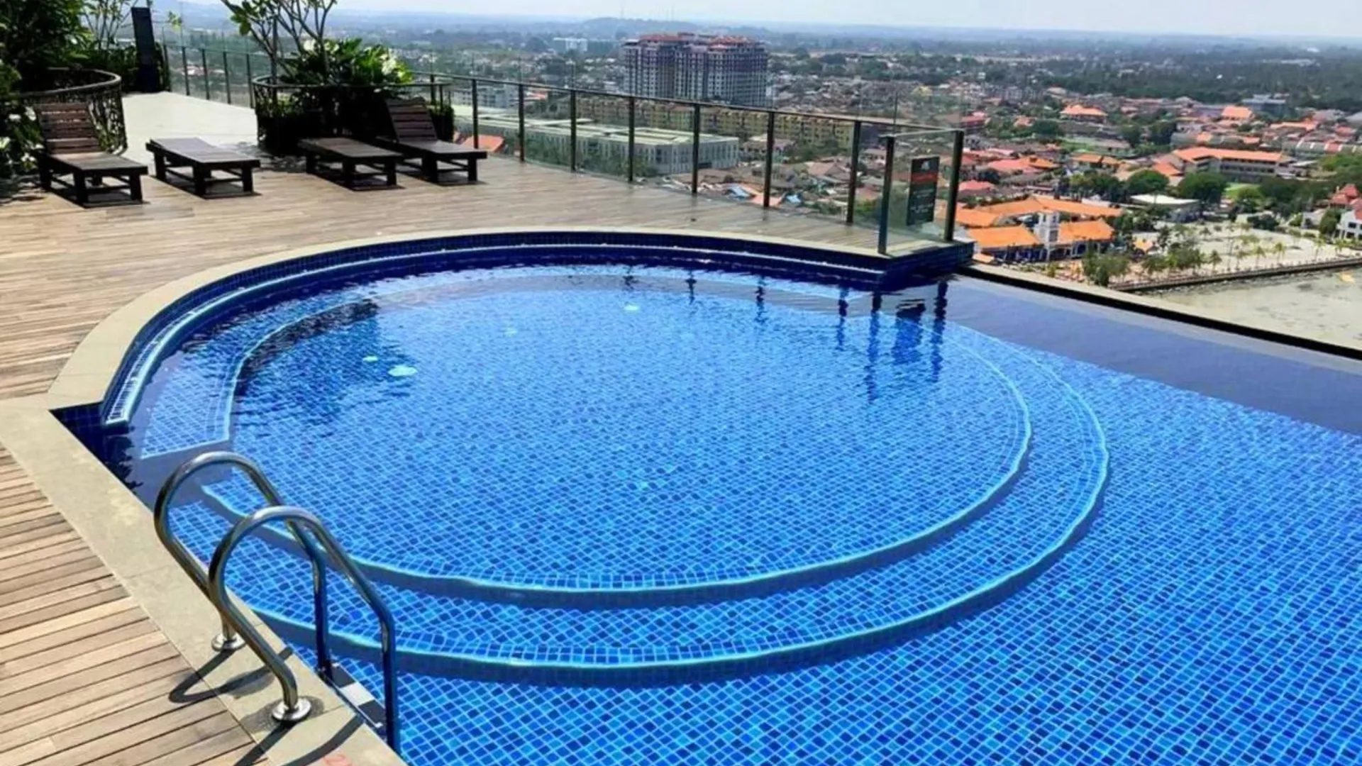 말라카 멜라카 라야의 프라이빗 하우스 (71m², 침실 2개, 프라이빗 욕실 2개) 4성급 싱글룸 전망