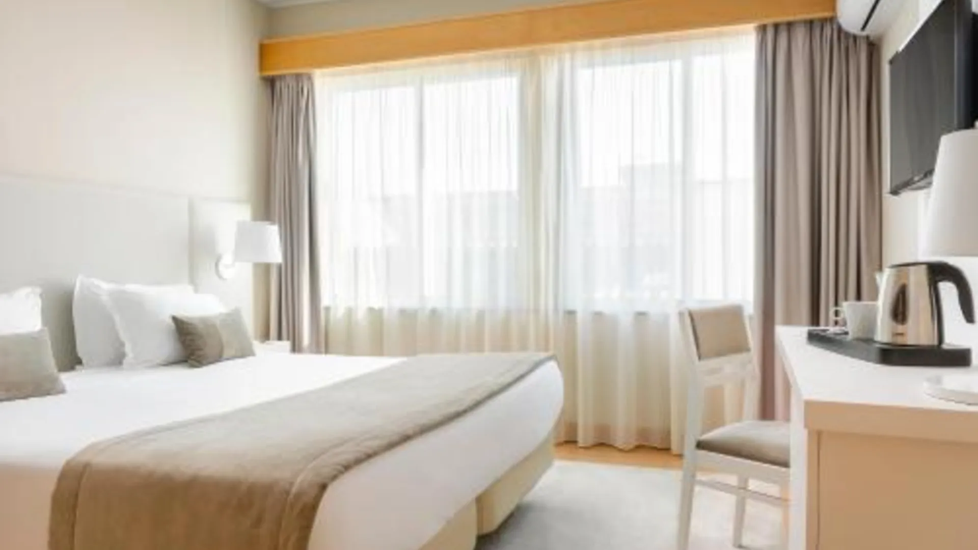 피게이라 다 포즈 EXE Wellington 4성급 호텔 객실