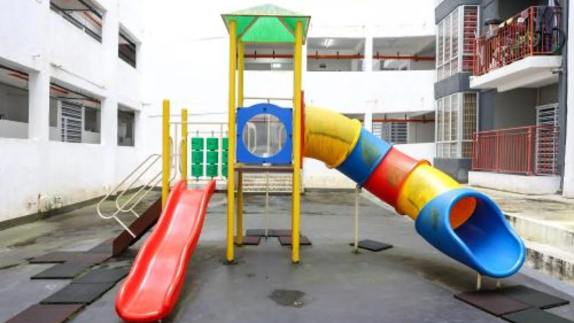 카메론 하일랜즈 브린창의 아파트먼트 (1115m², 침실 3개, 프라이빗 욕실 3개) 4성급 싱글룸 레스토랑