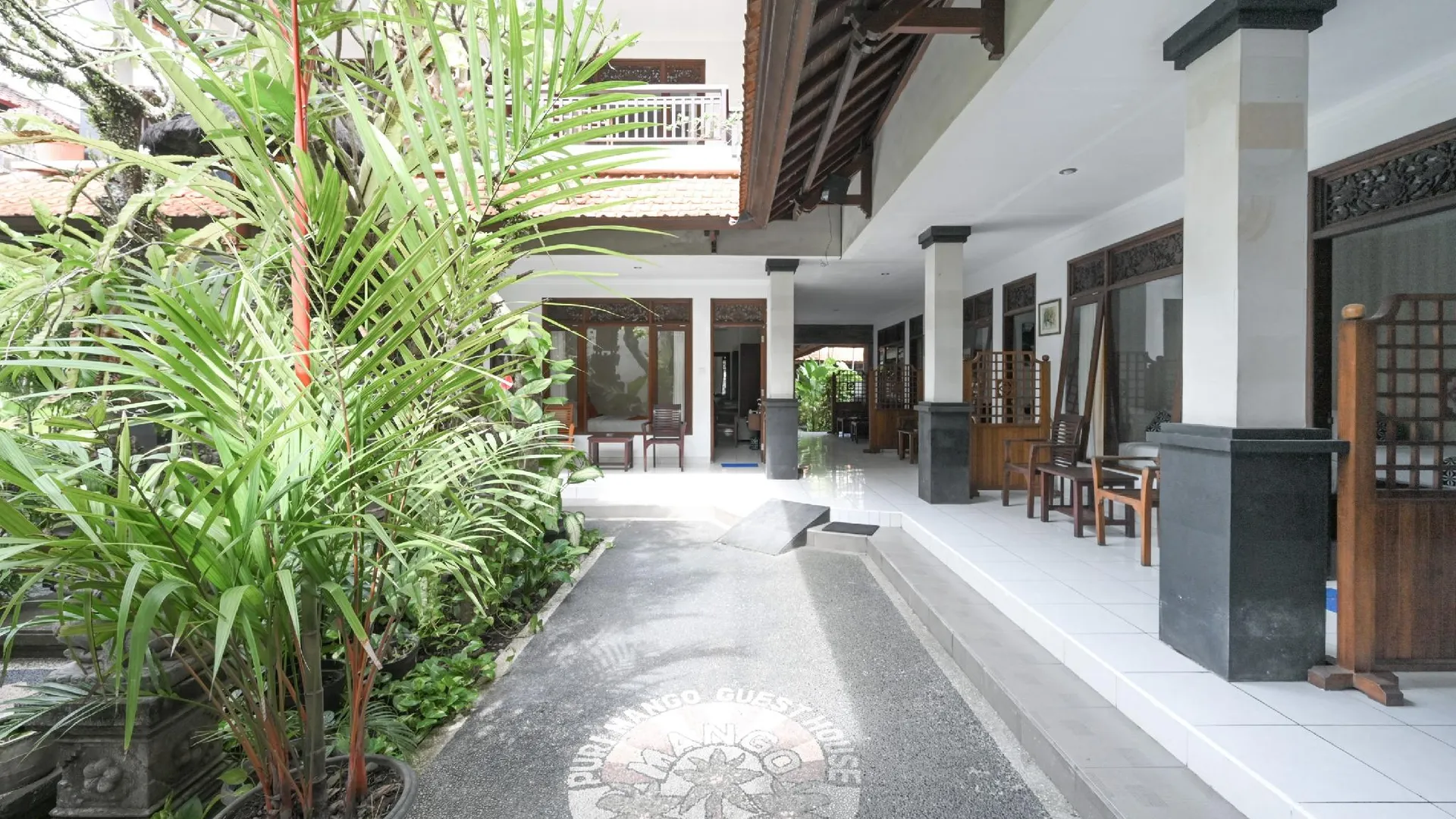 발리 산스 바이브스 푸리 망고 호텔 사누르 3성급 호텔 외관