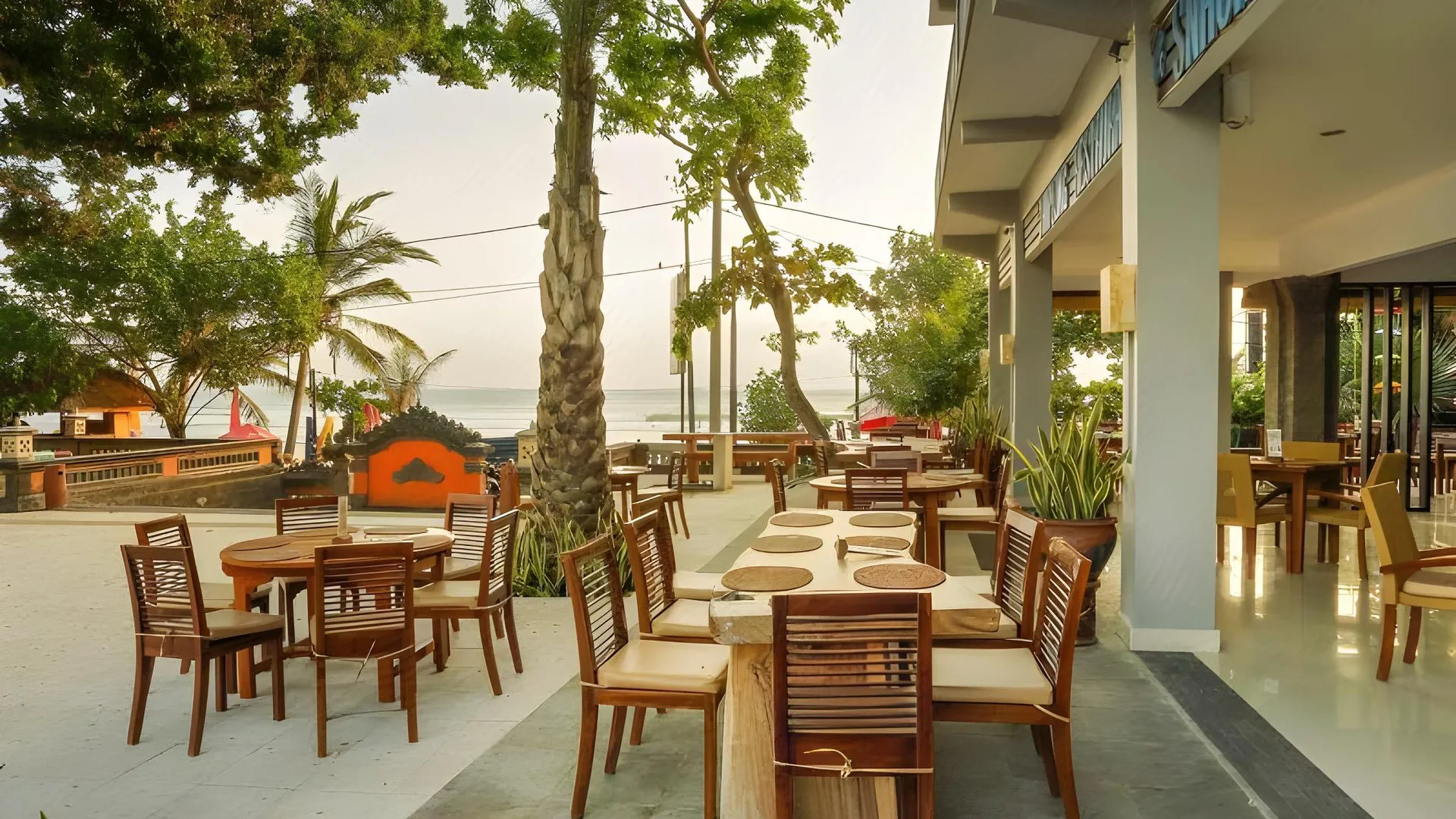 발리 푸리 사론 스미냑 호텔 앤 빌라 4성급 호텔 수영장